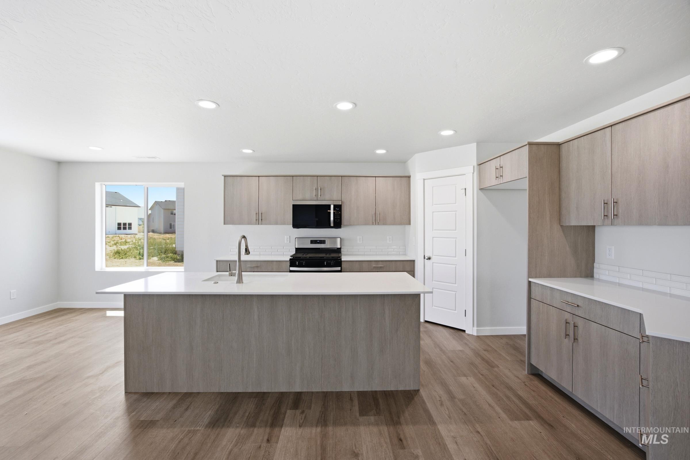 5269 E Phelps Lake Dr, Nampa, Idaho 83687, 4 Bedrooms, 3 Bathrooms, Residential For Sale, Price $649,990, 98986267