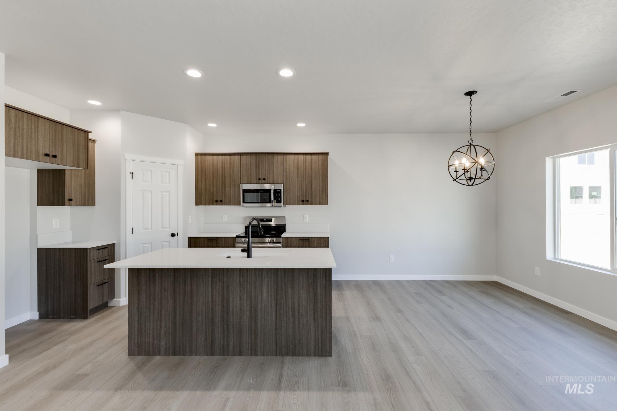 5255 E Phelps Lake Dr, Nampa, Idaho 83687, 3 Bedrooms, 2 Bathrooms, Residential For Sale, Price $454,990, 98986268