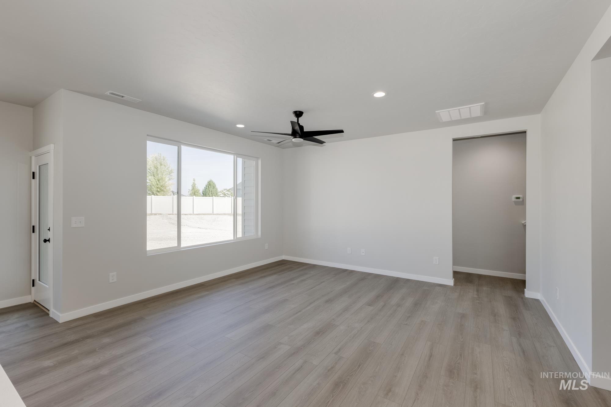 5255 E Phelps Lake Dr, Nampa, Idaho 83687, 3 Bedrooms, 2 Bathrooms, Residential For Sale, Price $454,990, 98986268