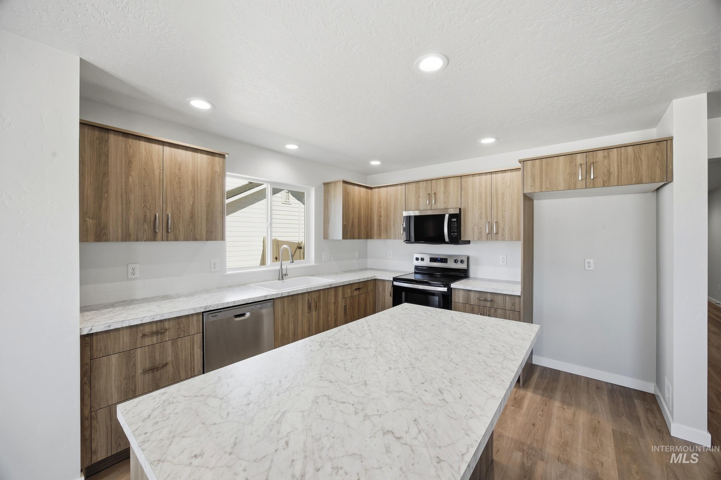7127 E Marble Springs Dr, Nampa, Idaho 83687, 5 Bedrooms, 3 Bathrooms, Residential For Sale, Price $539,990, 98986270