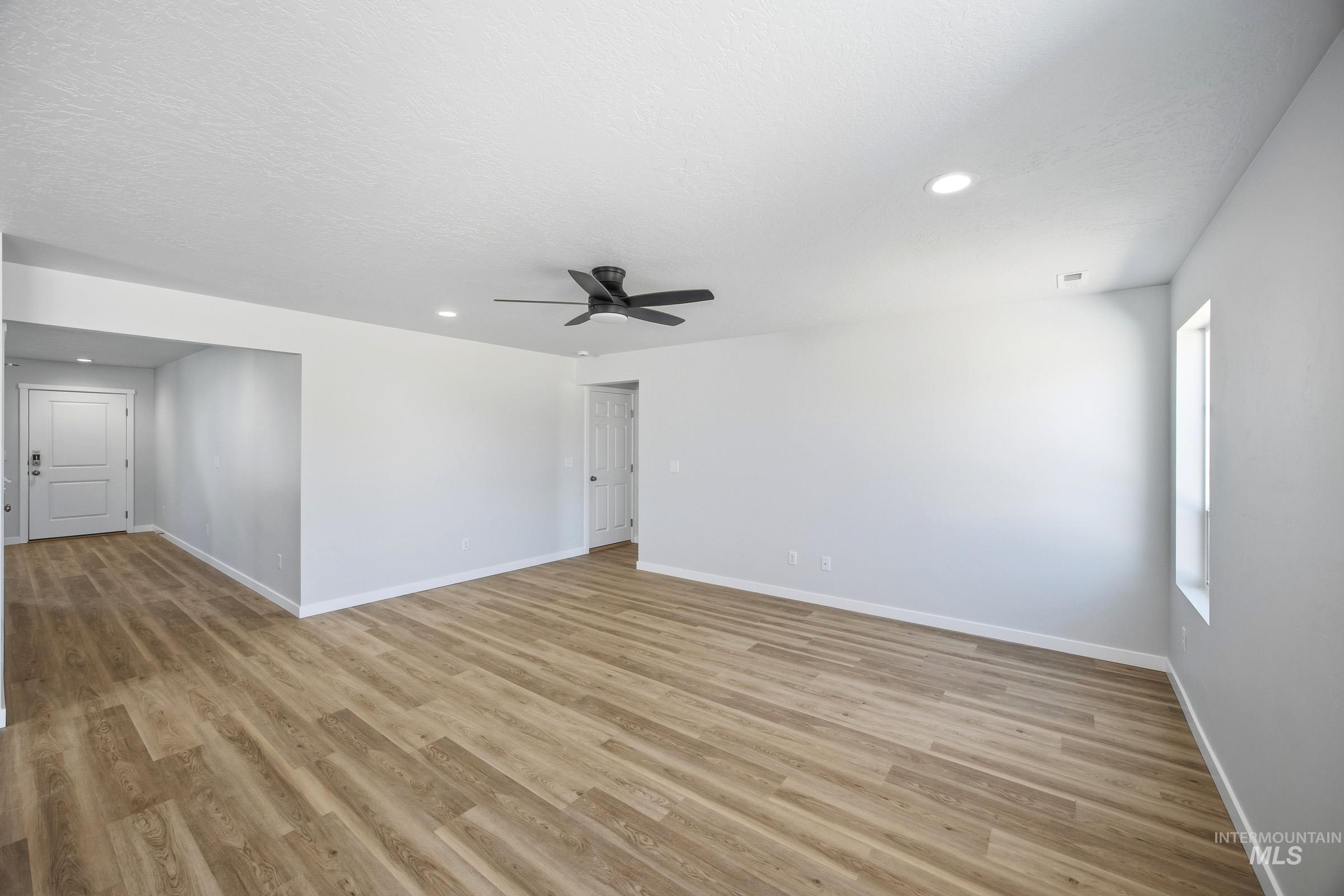 7127 E Marble Springs Dr, Nampa, Idaho 83687, 5 Bedrooms, 3 Bathrooms, Residential For Sale, Price $539,990, 98986270