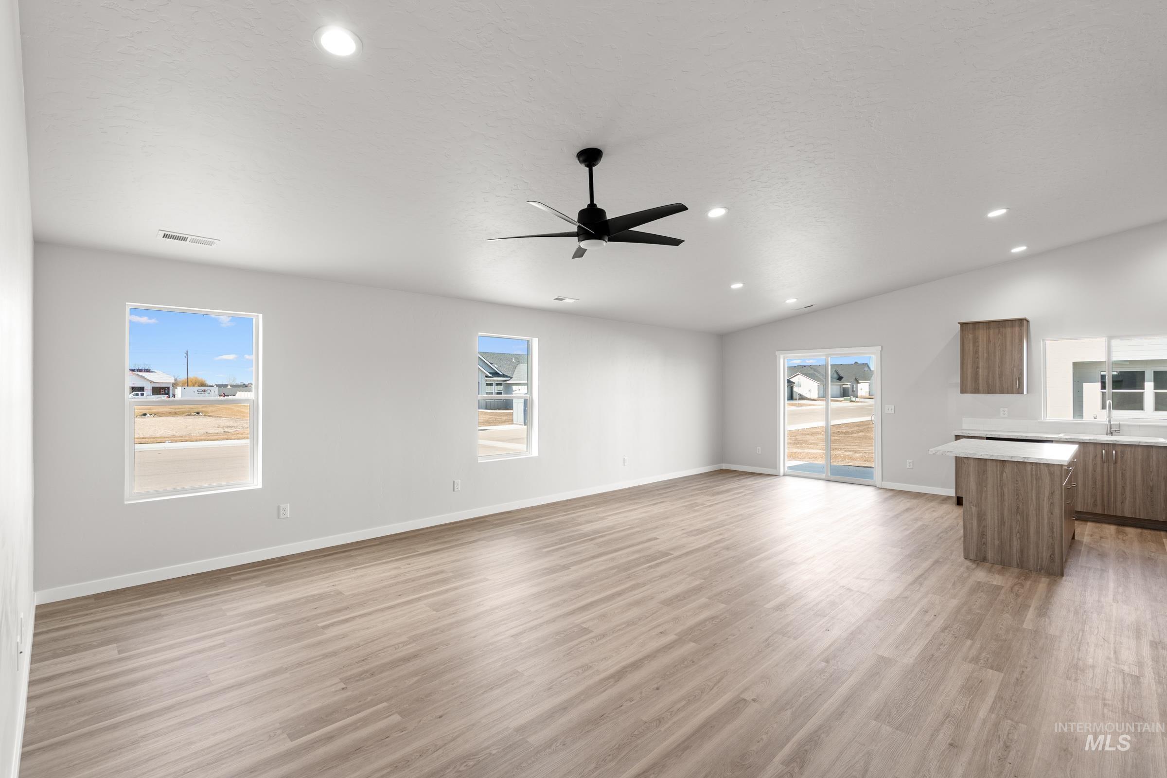 7140 E Marble Springs Dr, Nampa, Idaho 83687, 4 Bedrooms, 2 Bathrooms, Residential For Sale, Price $448,990,MLS 98986274