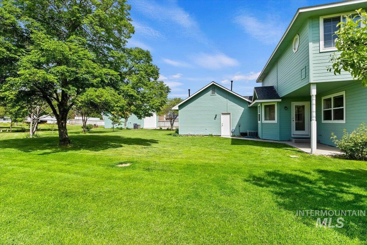 119 Kurt Ln, Caldwell, Idaho 83605, 3 Bedrooms, 2.5 Bathrooms, Residential For Sale, Price $539,900,MLS 98986276