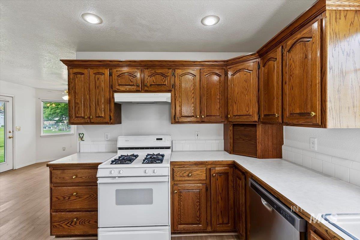 119 Kurt Ln, Caldwell, Idaho 83605, 3 Bedrooms, 2.5 Bathrooms, Residential For Sale, Price $539,900,MLS 98986276