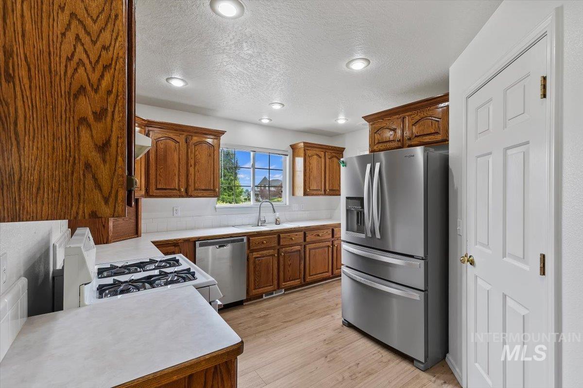 119 Kurt Ln, Caldwell, Idaho 83605, 3 Bedrooms, 2.5 Bathrooms, Residential For Sale, Price $539,900,MLS 98986276