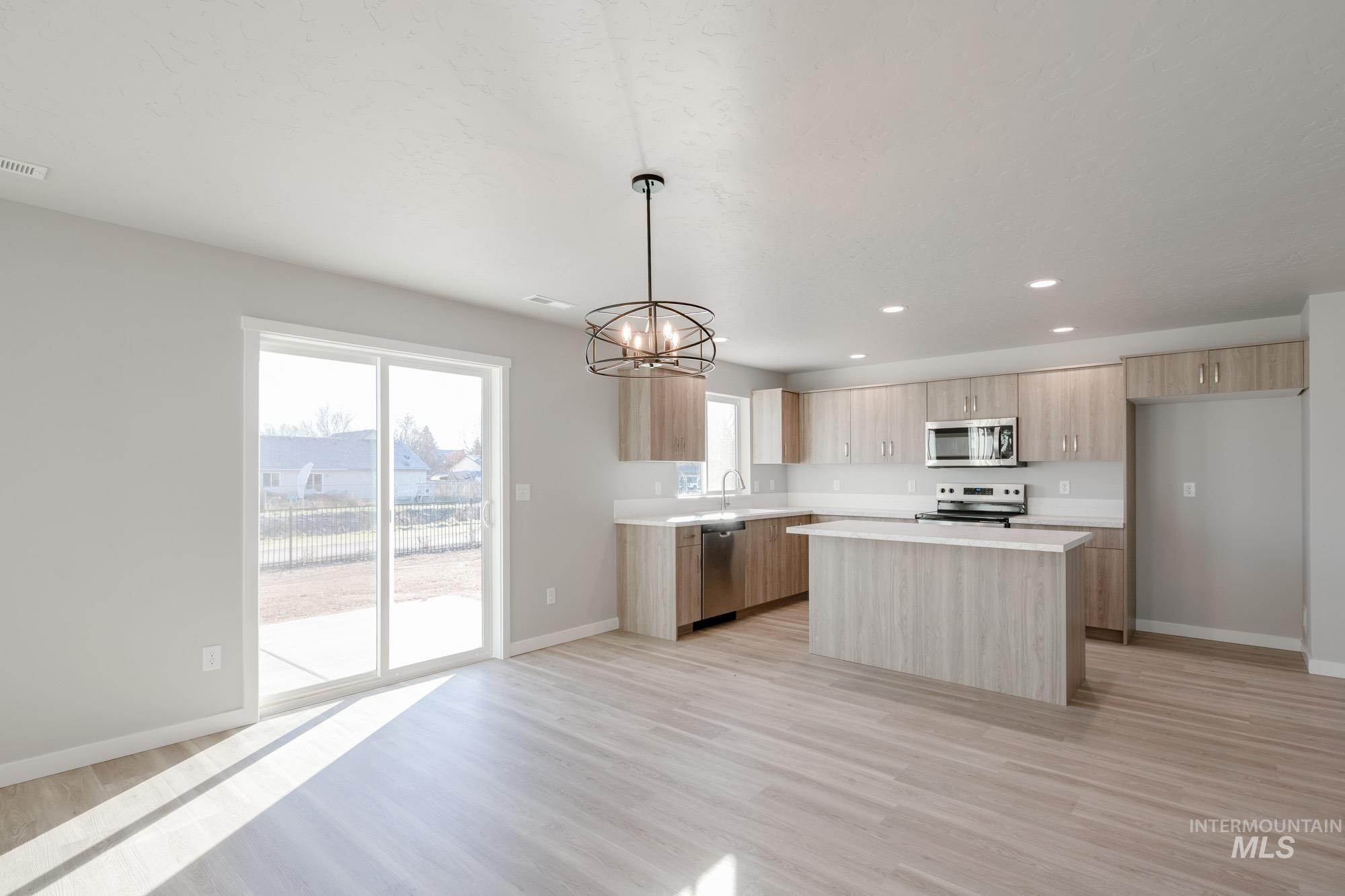 2910 W Animas Creek Dr, Kuna, Idaho 83634, 4 Bedrooms, 2.5 Bathrooms, Residential For Sale, Price $509,990,MLS 98986277