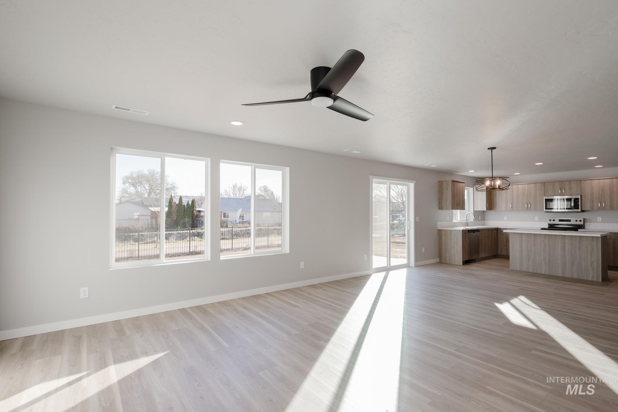 2910 W Animas Creek Dr, Kuna, Idaho 83634, 4 Bedrooms, 2.5 Bathrooms, Residential For Sale, Price $509,990,MLS 98986277