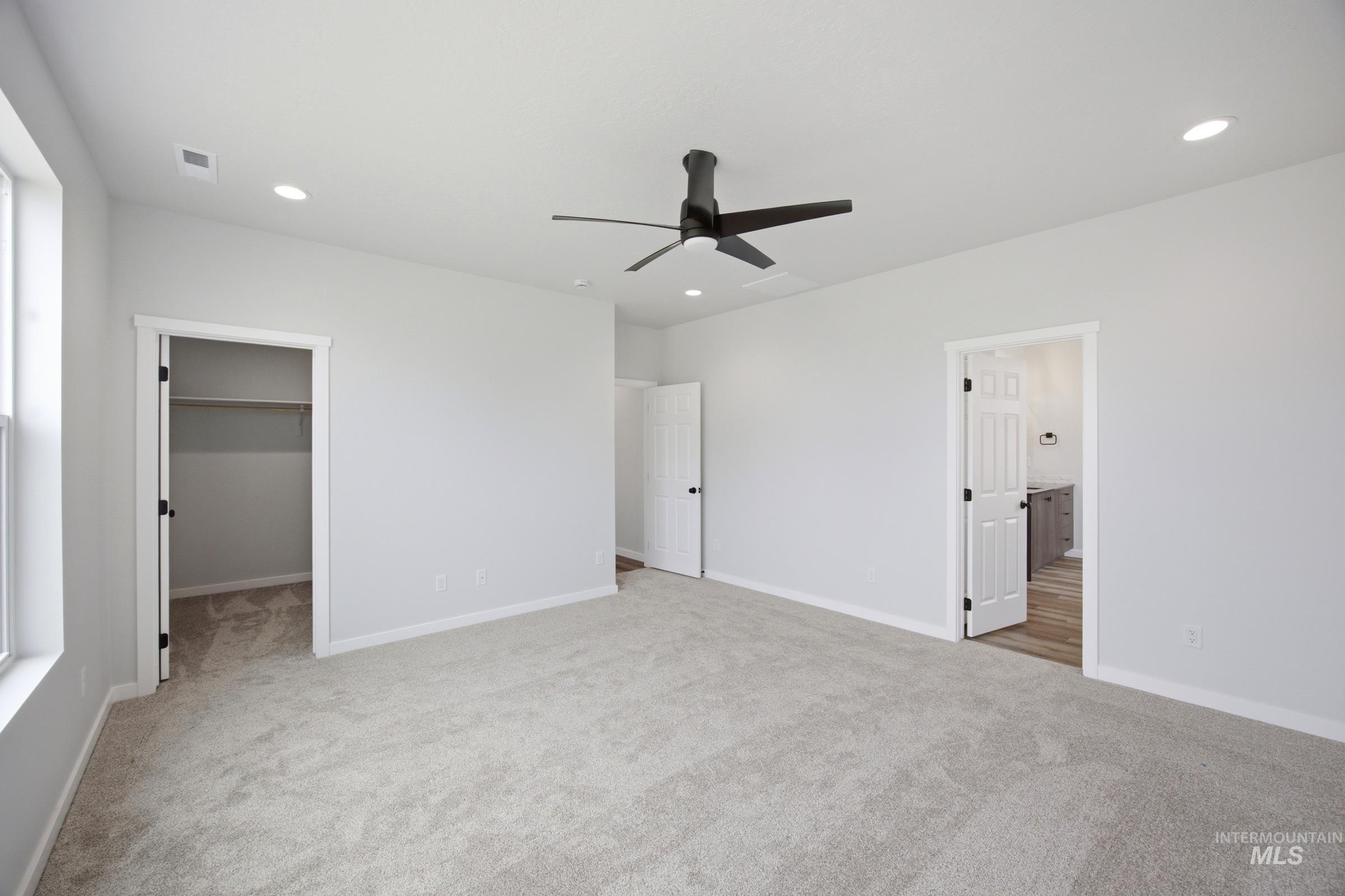 1064 W Cub River Dr, Meridian, Idaho 83642, 4 Bedrooms, 3.5 Bathrooms, Residential For Sale, Price $679,990,MLS 98986286