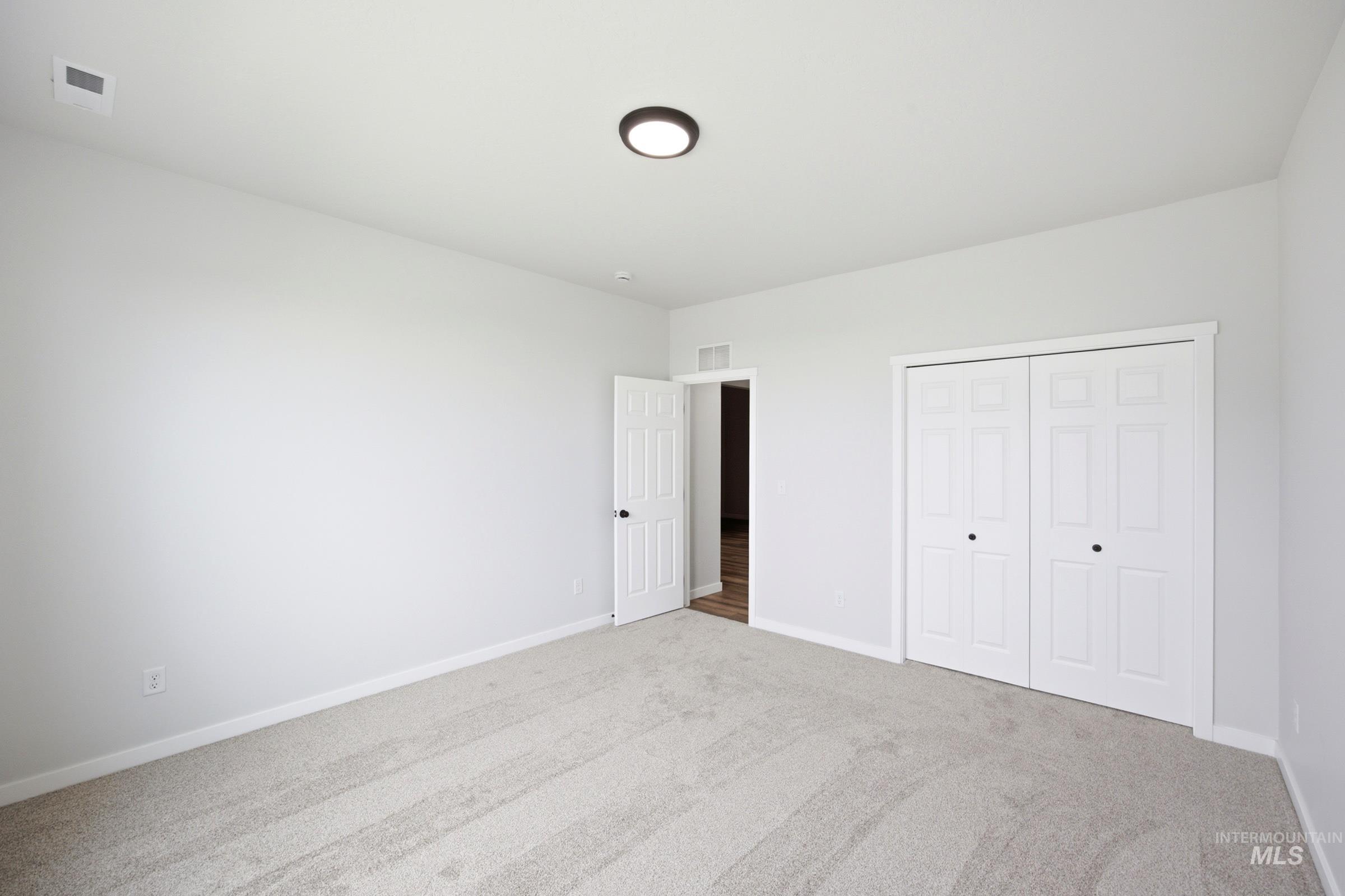 1064 W Cub River Dr, Meridian, Idaho 83642, 4 Bedrooms, 3.5 Bathrooms, Residential For Sale, Price $679,990,MLS 98986286
