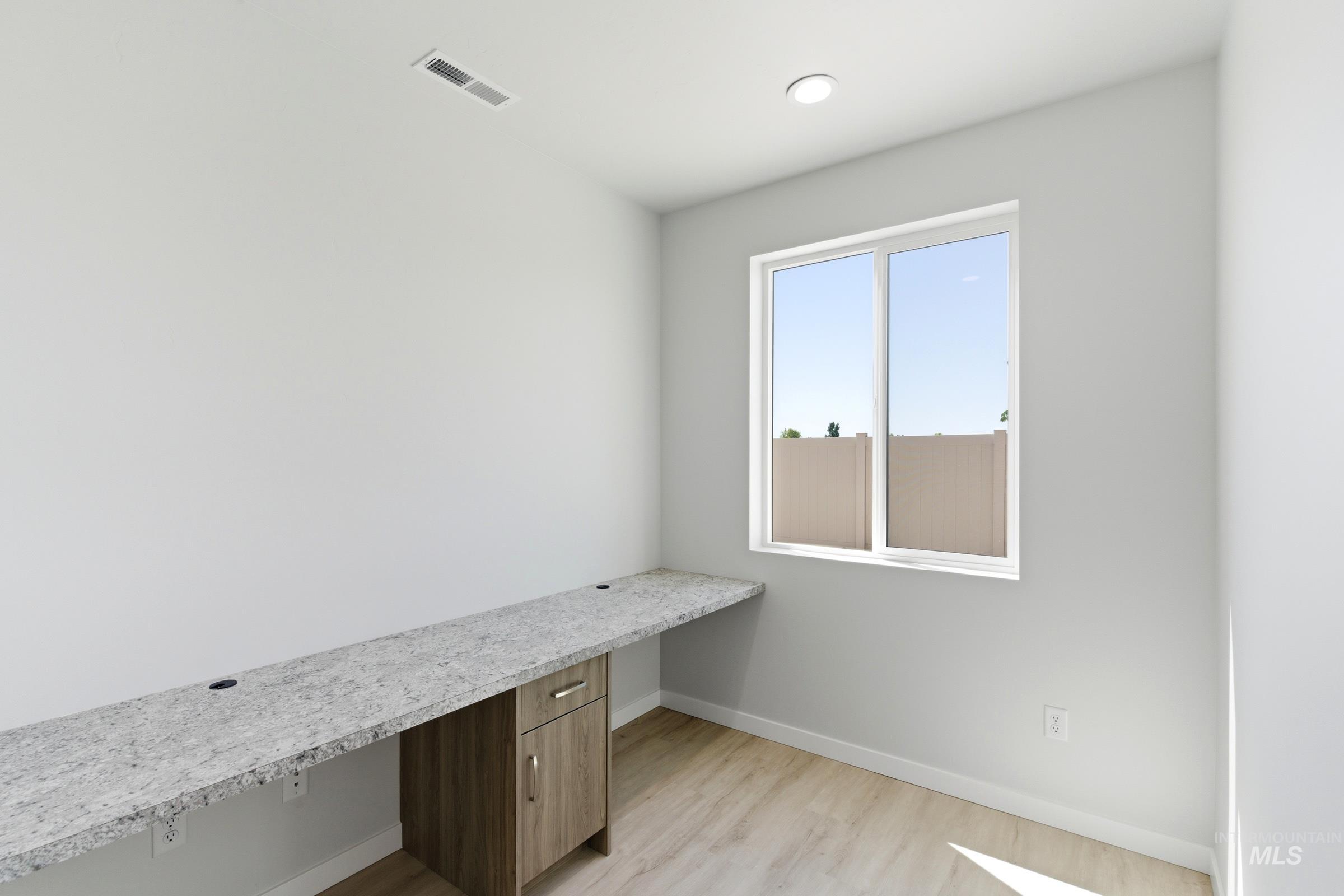 13663 Redway Ct, Caldwell, Idaho 83607, 4 Bedrooms, 2.5 Bathrooms, Residential For Sale, Price $539,990,MLS 98986288