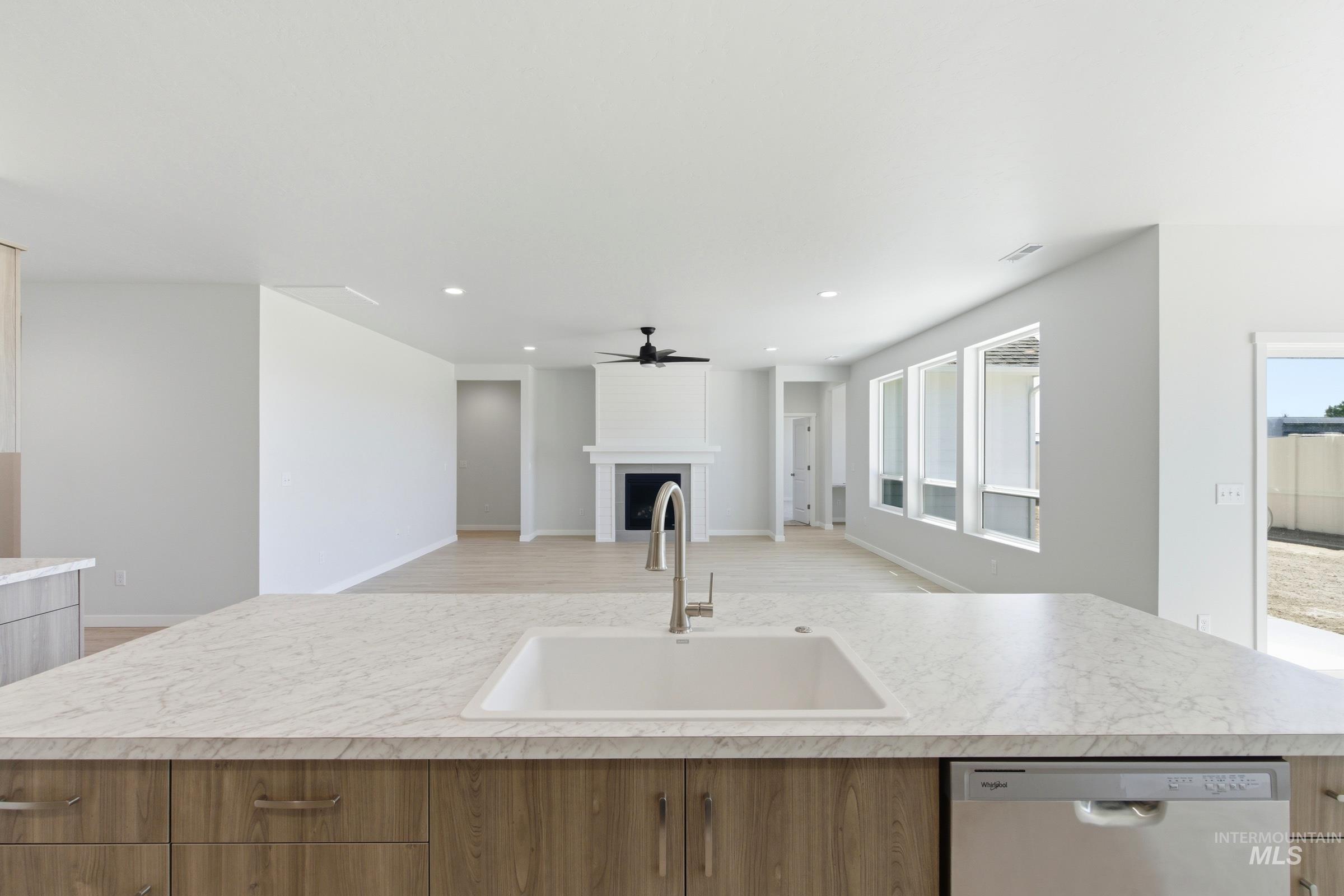 13663 Redway Ct, Caldwell, Idaho 83607, 4 Bedrooms, 2.5 Bathrooms, Residential For Sale, Price $539,990,MLS 98986288