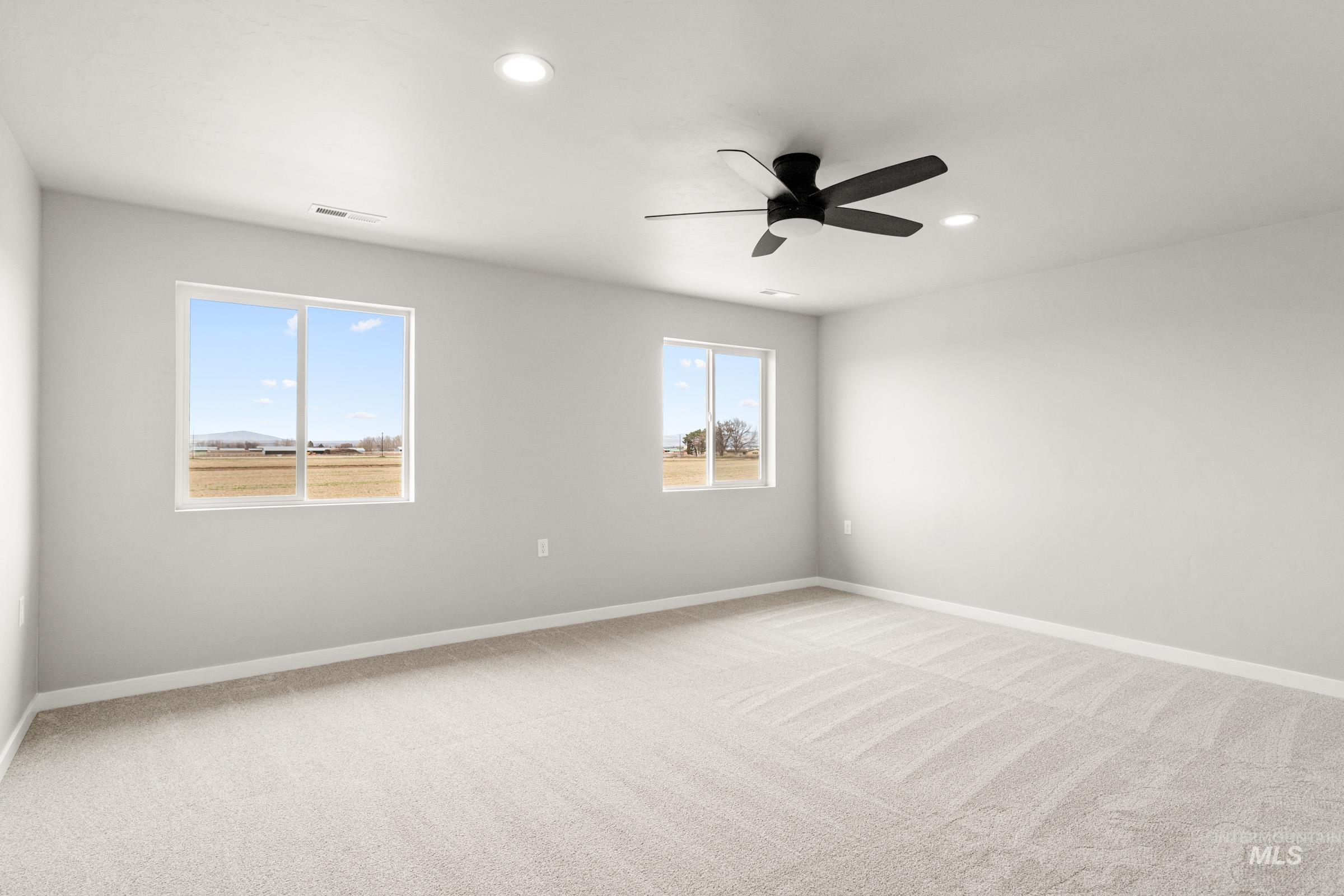 925 E Crab Springs St, Nampa, Idaho 83686, 5 Bedrooms, 2.5 Bathrooms, Residential For Sale, Price $589,990,MLS 98986292
