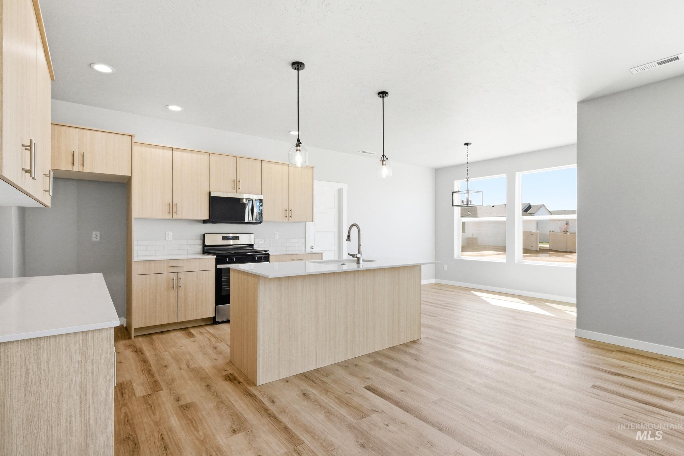 5328 S Danforth Ave, Nampa, Idaho 83686, 5 Bedrooms, 2.5 Bathrooms, Residential For Sale, Price $599,990,MLS 98986293