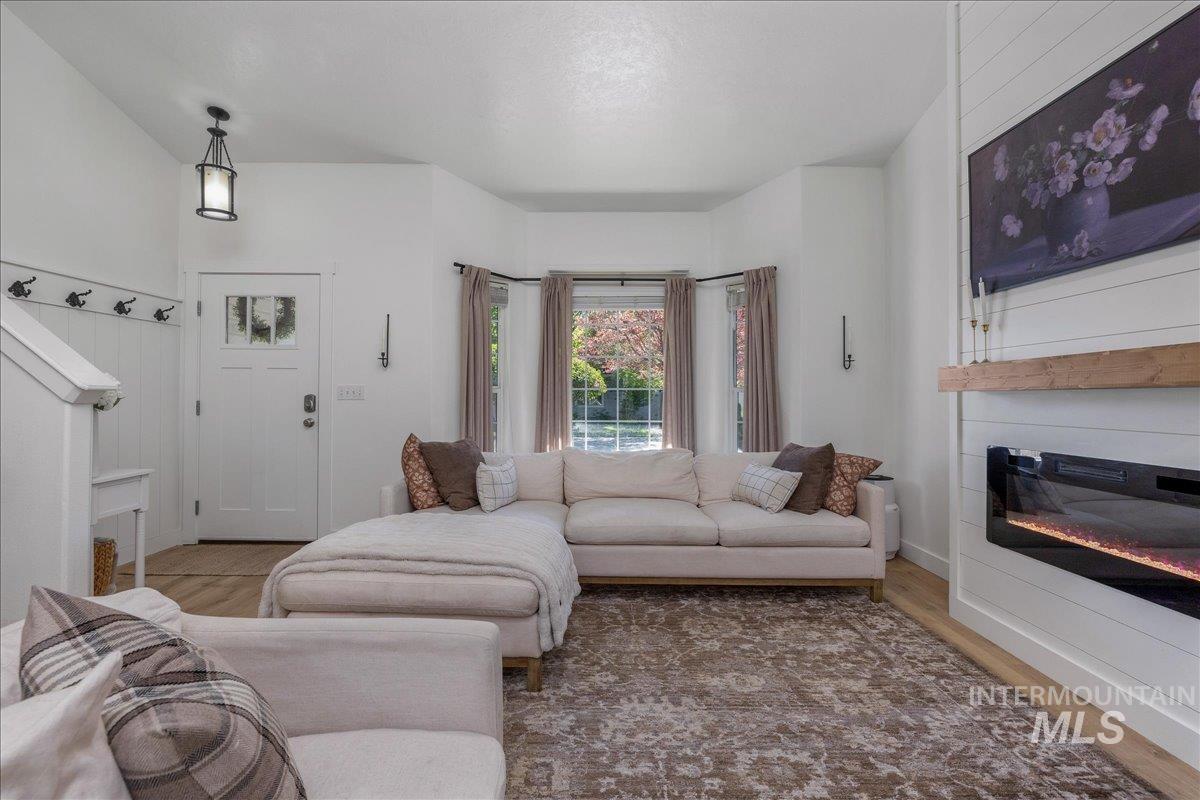 1384 E Palermo St, Meridian, Idaho 83642, 4 Bedrooms, 2.5 Bathrooms, Residential For Sale, Price $499,900,MLS 98986296