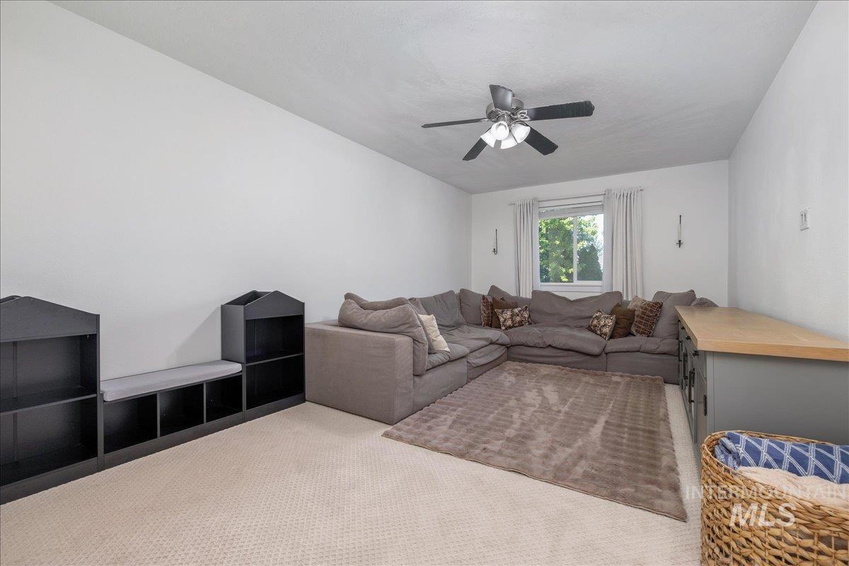1384 E Palermo St, Meridian, Idaho 83642, 4 Bedrooms, 2.5 Bathrooms, Residential For Sale, Price $499,900,MLS 98986296