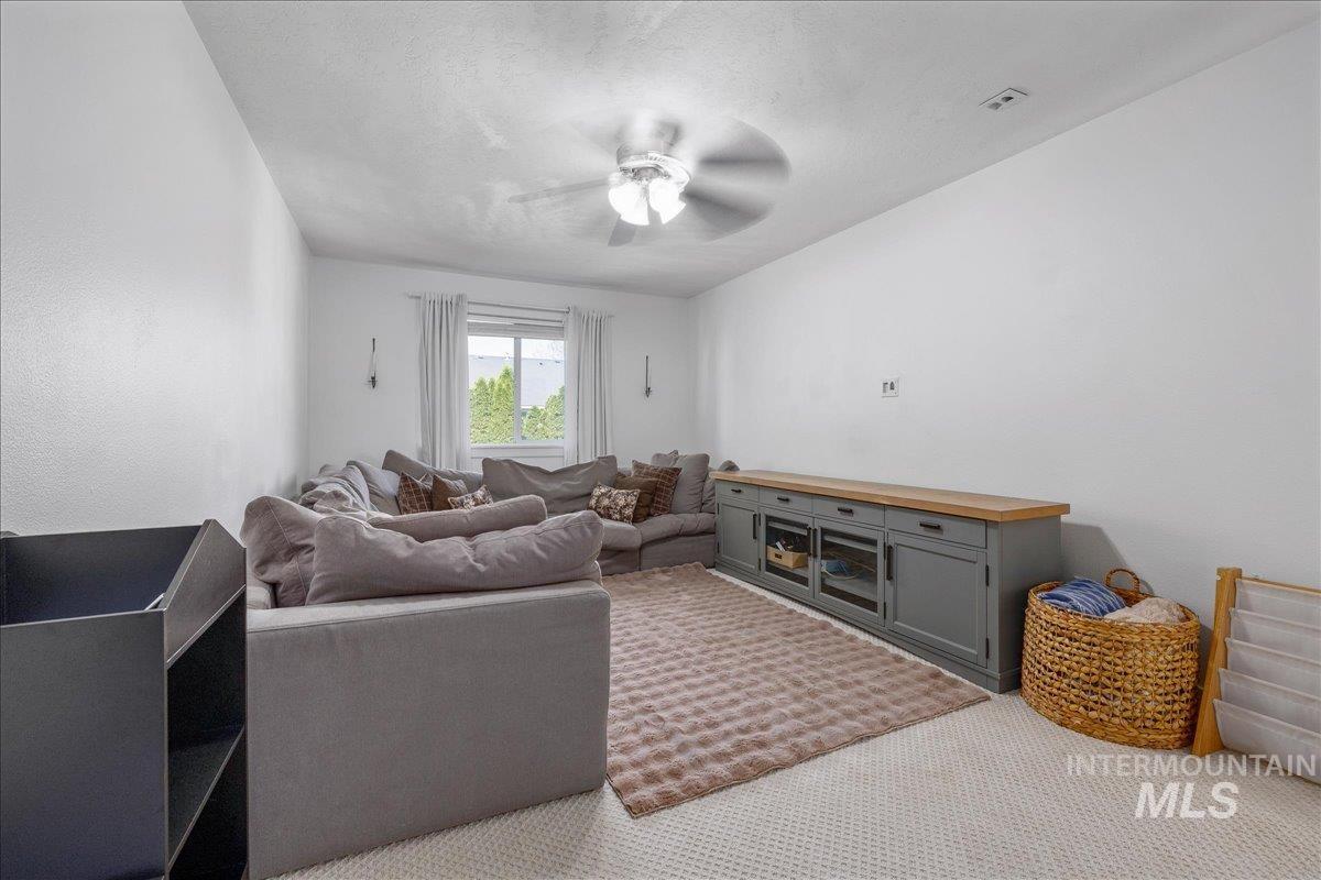 1384 E Palermo St, Meridian, Idaho 83642, 4 Bedrooms, 2.5 Bathrooms, Residential For Sale, Price $499,900,MLS 98986296