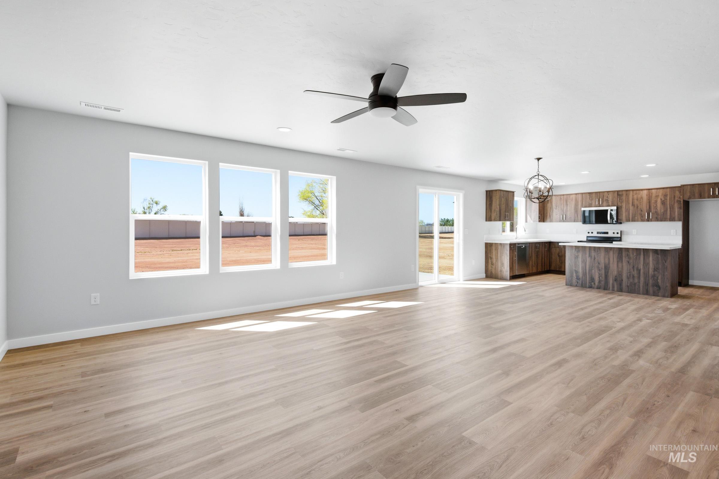 3570 E Jamestown Dr, Nampa, Idaho 83686, 5 Bedrooms, 3 Bathrooms, Residential For Sale, Price $494,990,MLS 98986297