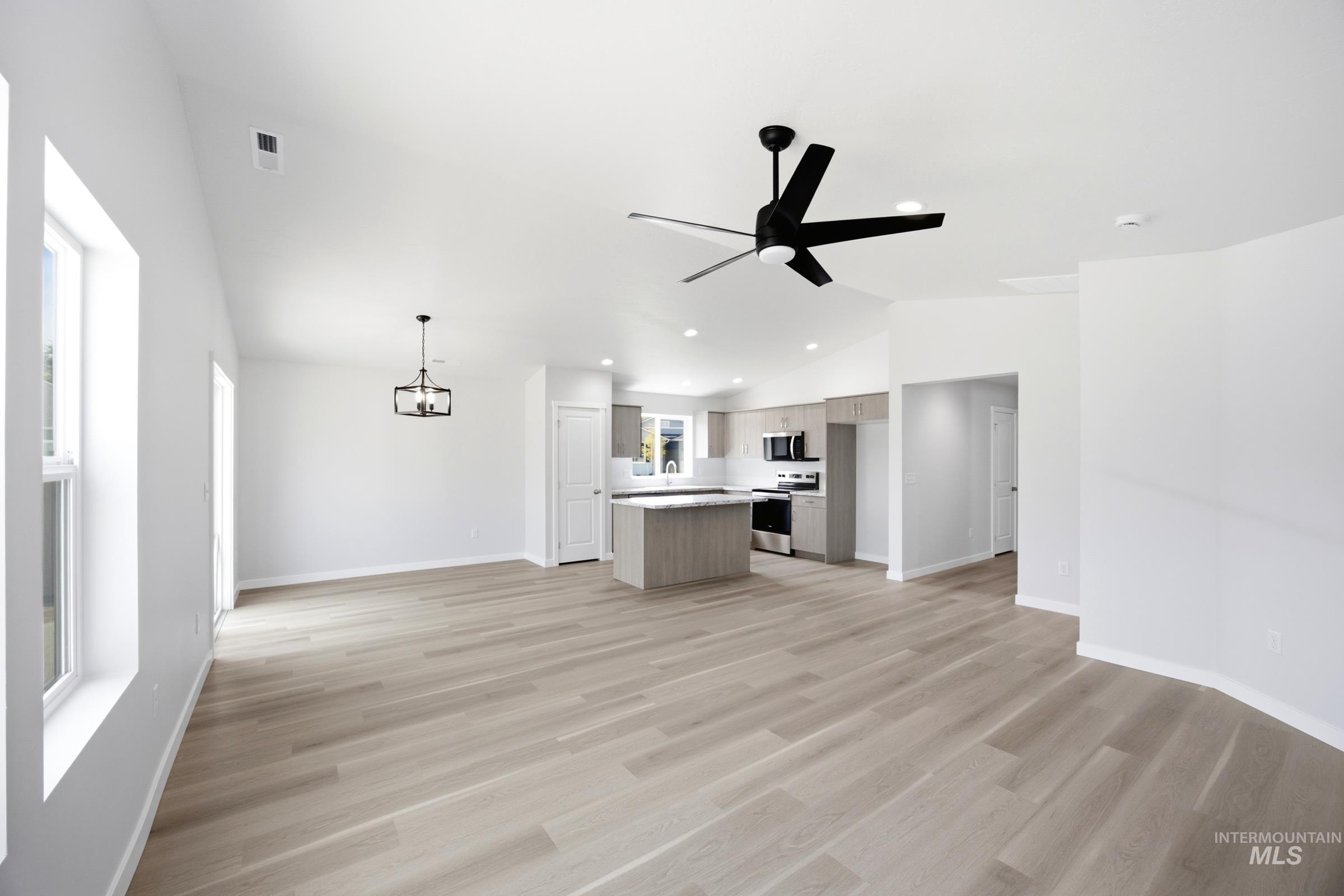 16655 N Shorthorn Lp, Nampa, Idaho 83651, 3 Bedrooms, 2 Bathrooms, Residential For Sale, Price $419,990,MLS 98986299