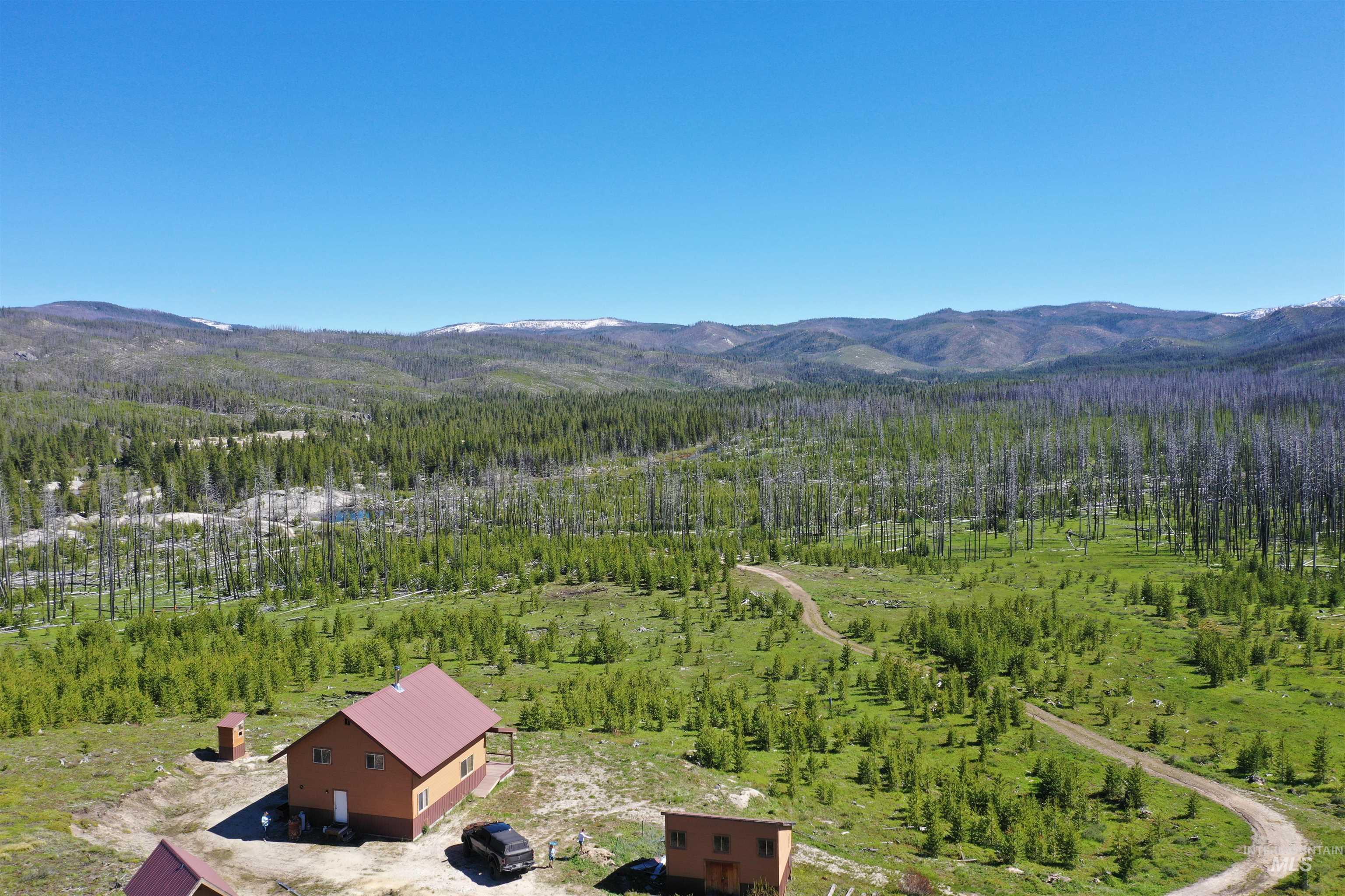 532 Warren Creek Road, Warren, Idaho 83671, 2 Bedrooms, 2 Bathrooms, Residential For Sale, Price $415,000,MLS 98986300