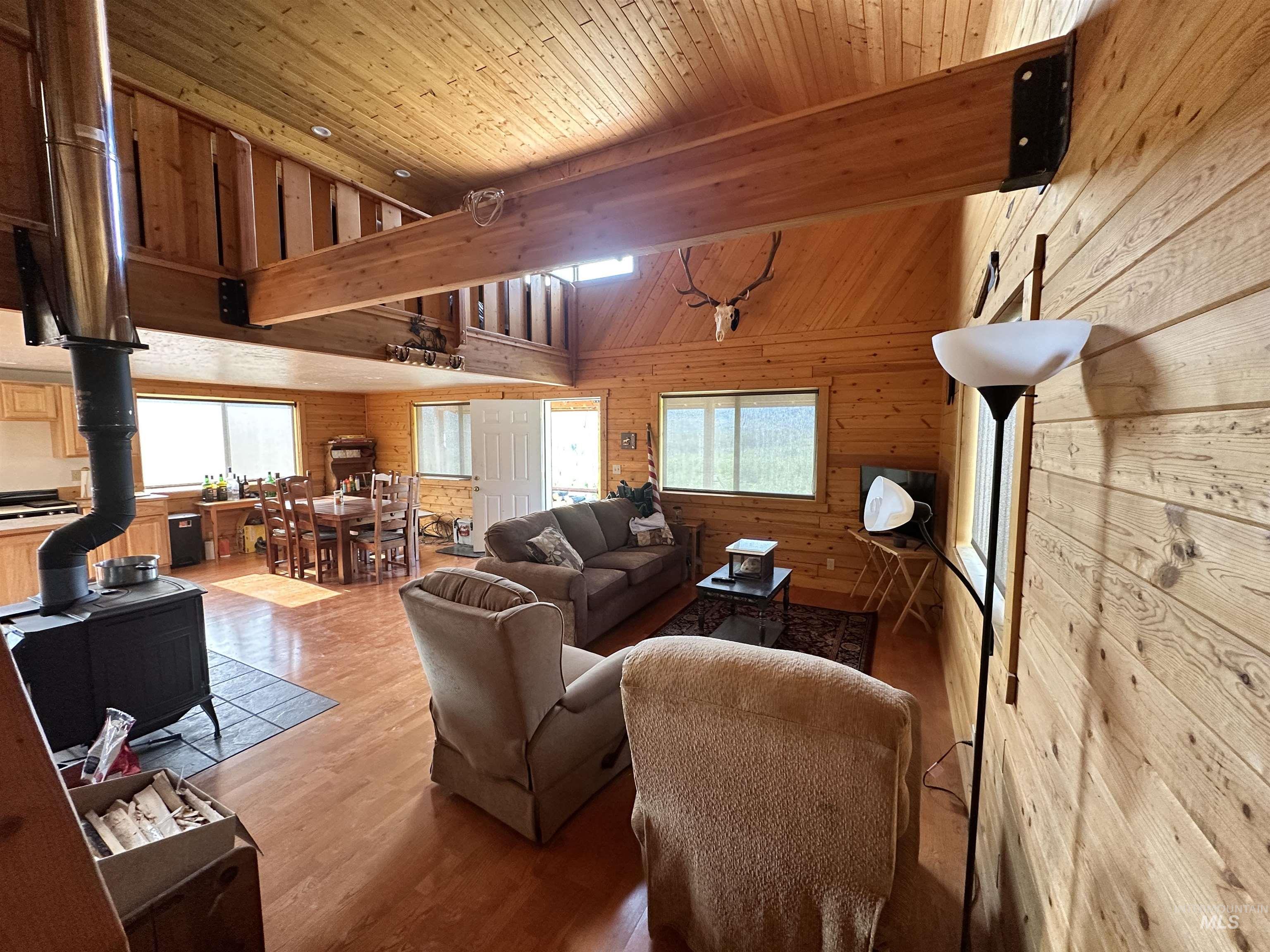 532 Warren Creek Road, Warren, Idaho 83671, 2 Bedrooms, 2 Bathrooms, Residential For Sale, Price $415,000,MLS 98986300