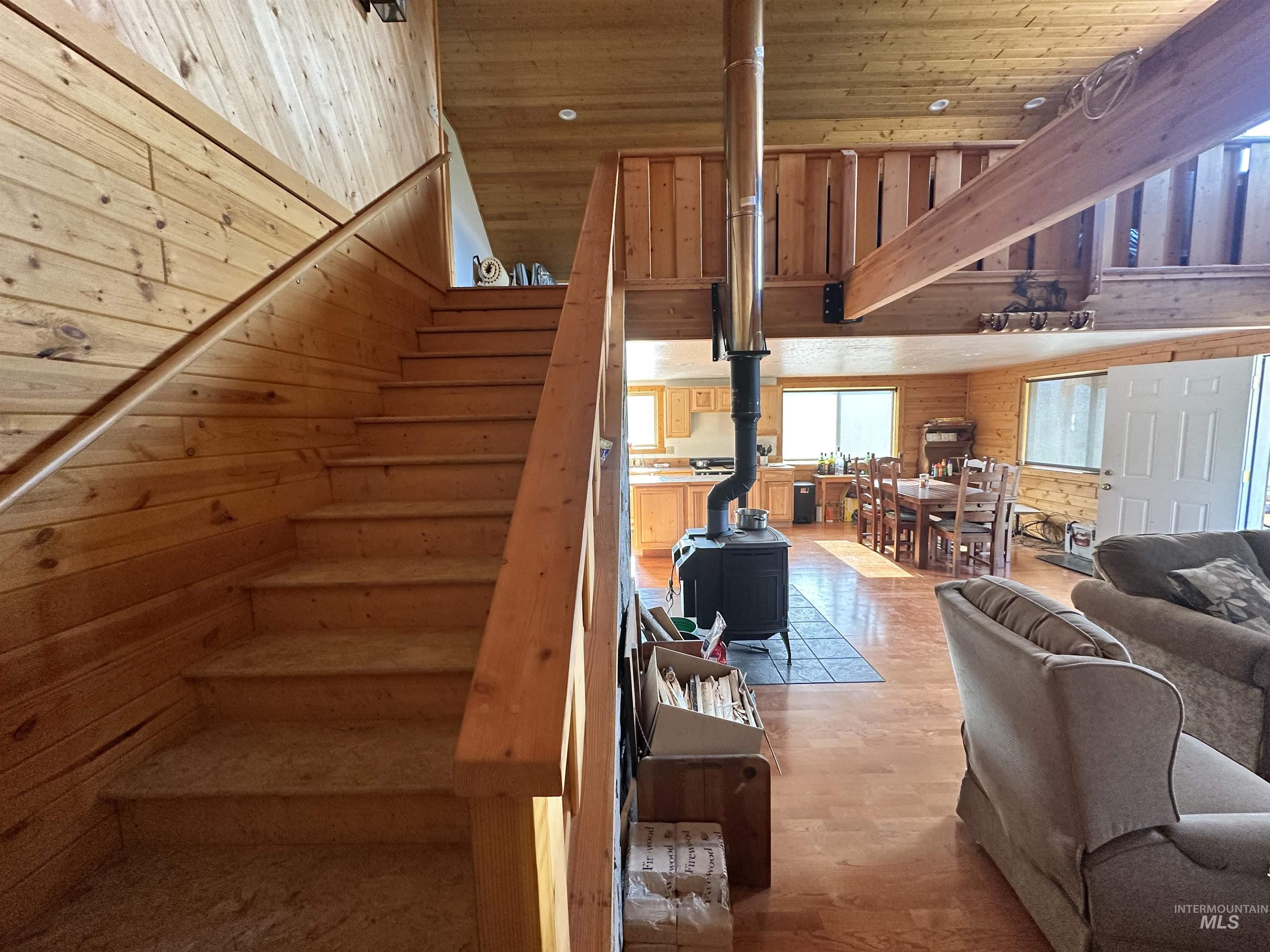 532 Warren Creek Road, Warren, Idaho 83671, 2 Bedrooms, 2 Bathrooms, Residential For Sale, Price $415,000,MLS 98986300
