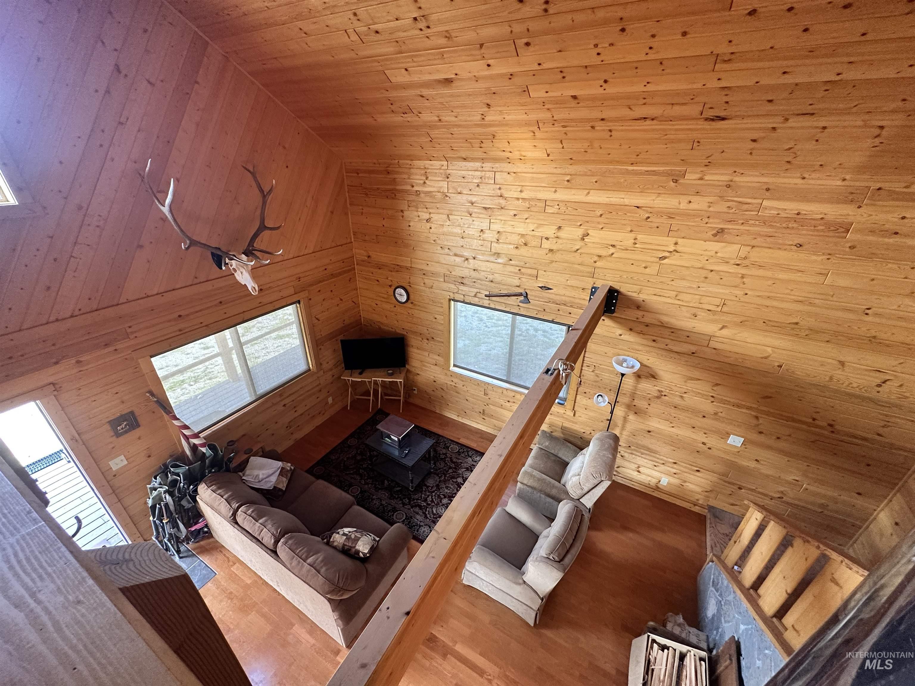532 Warren Creek Road, Warren, Idaho 83671, 2 Bedrooms, 2 Bathrooms, Residential For Sale, Price $415,000,MLS 98986300