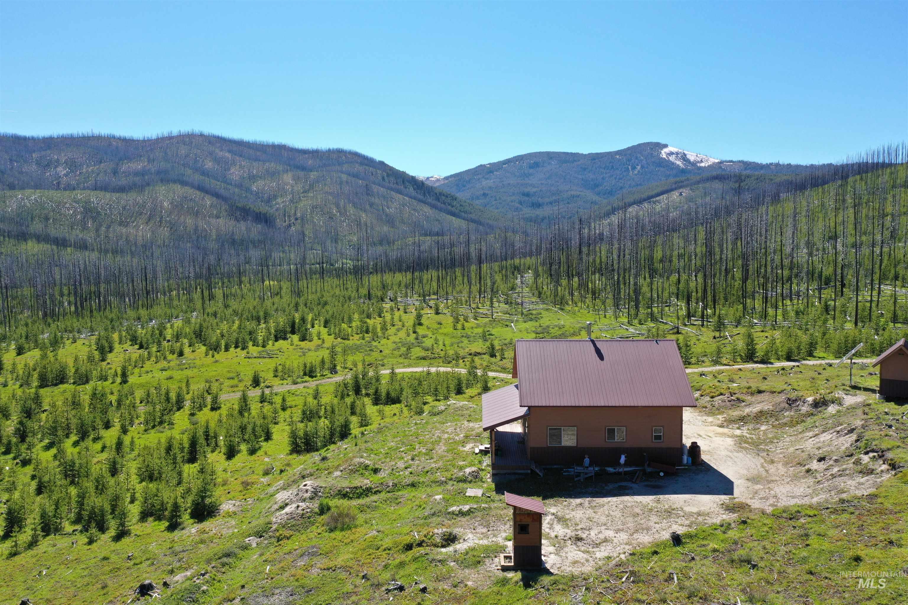 532 Warren Creek Road, Warren, Idaho 83671, 2 Bedrooms, 2 Bathrooms, Residential For Sale, Price $415,000,MLS 98986300