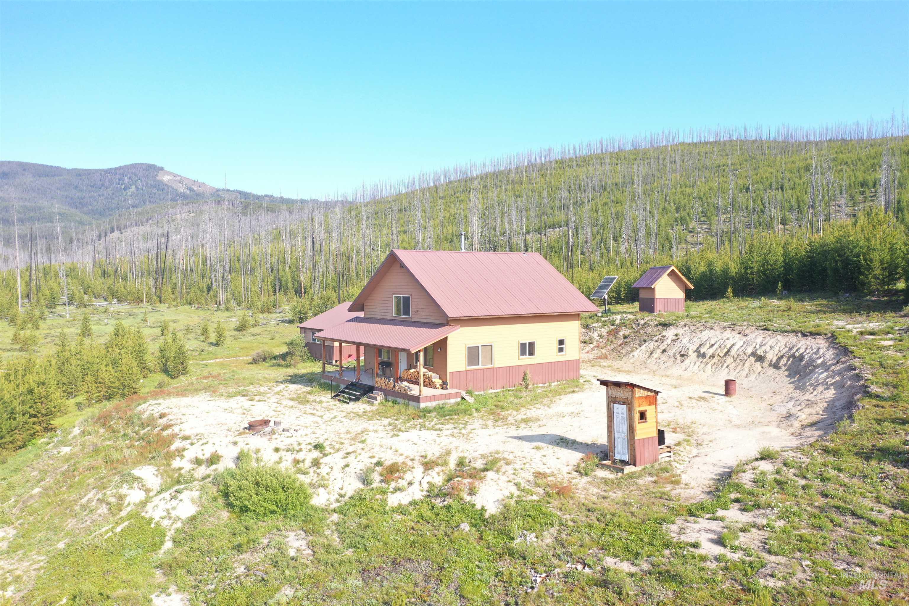 532 Warren Creek Road, Warren, Idaho 83671, 2 Bedrooms, 2 Bathrooms, Residential For Sale, Price $415,000,MLS 98986300