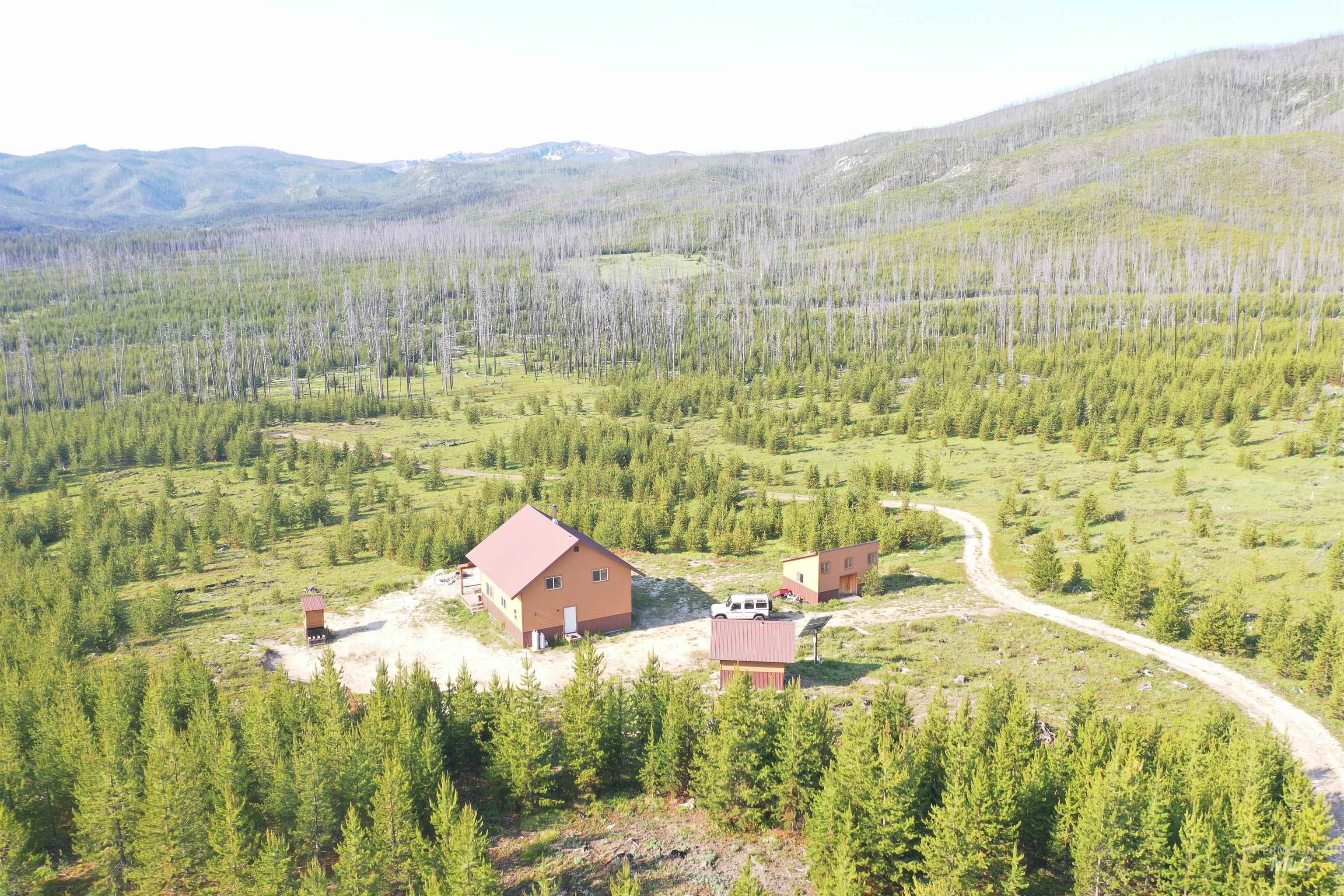 532 Warren Creek Road, Warren, Idaho 83671, 2 Bedrooms, 2 Bathrooms, Residential For Sale, Price $415,000,MLS 98986300