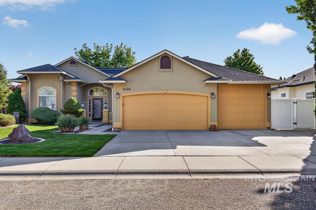 2126 S Weimaraner Way, Meridian, Idaho 83642-4610, 4 Bedrooms, 2 Bathrooms, Residential For Sale, Price $619,000, 98986304