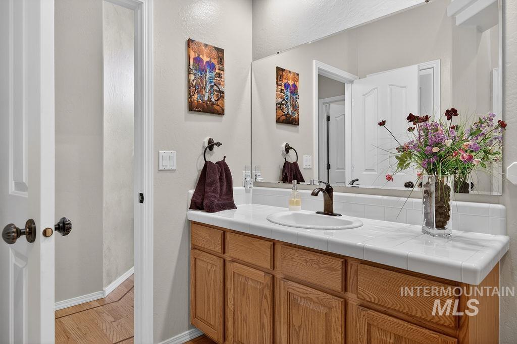 2126 S Weimaraner Way, Meridian, Idaho 83642-4610, 4 Bedrooms, 2 Bathrooms, Residential For Sale, Price $619,000, 98986304