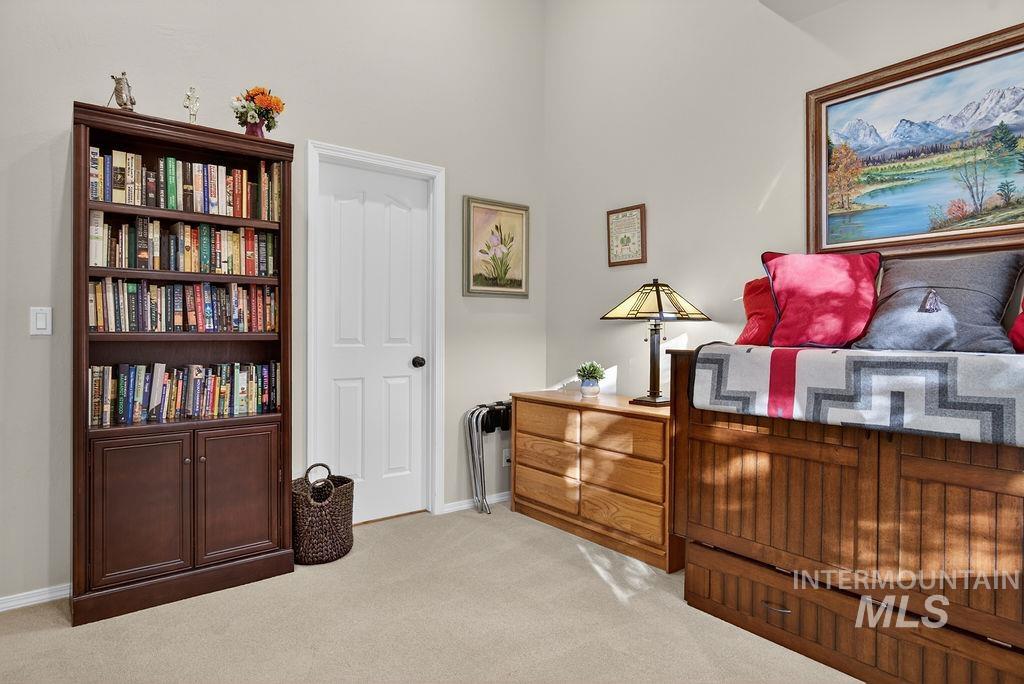 2126 S Weimaraner Way, Meridian, Idaho 83642-4610, 4 Bedrooms, 2 Bathrooms, Residential For Sale, Price $619,000, 98986304