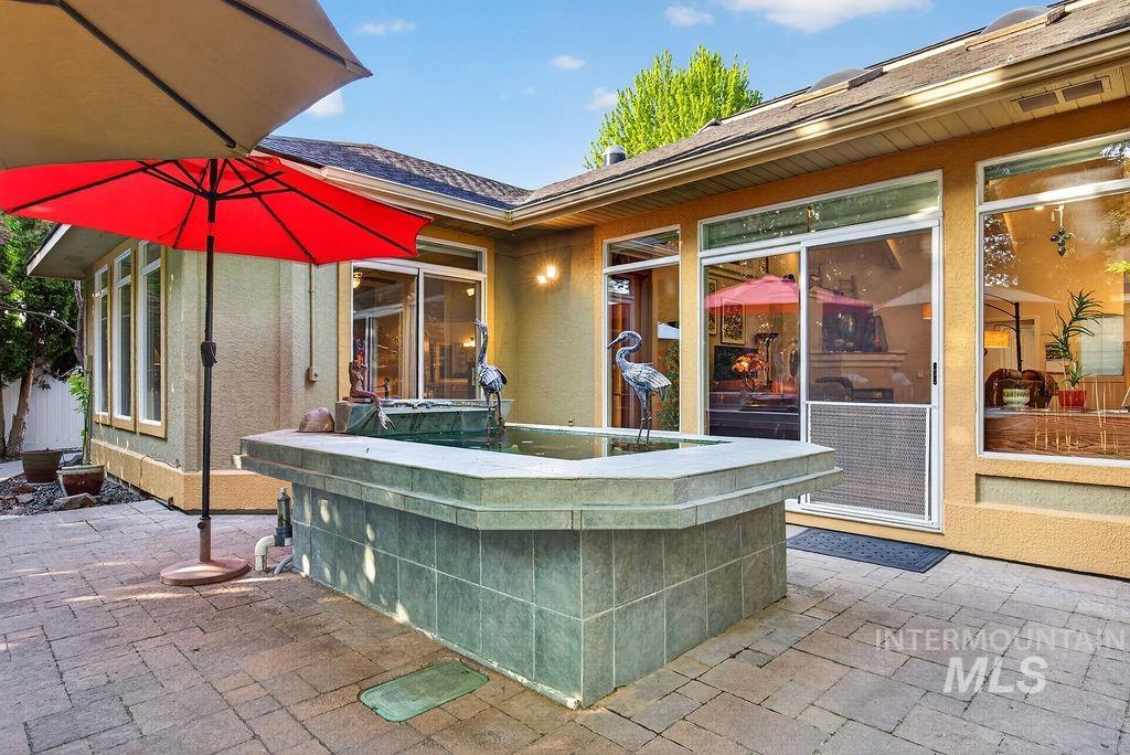 2126 S Weimaraner Way, Meridian, Idaho 83642-4610, 4 Bedrooms, 2 Bathrooms, Residential For Sale, Price $619,000, 98986304