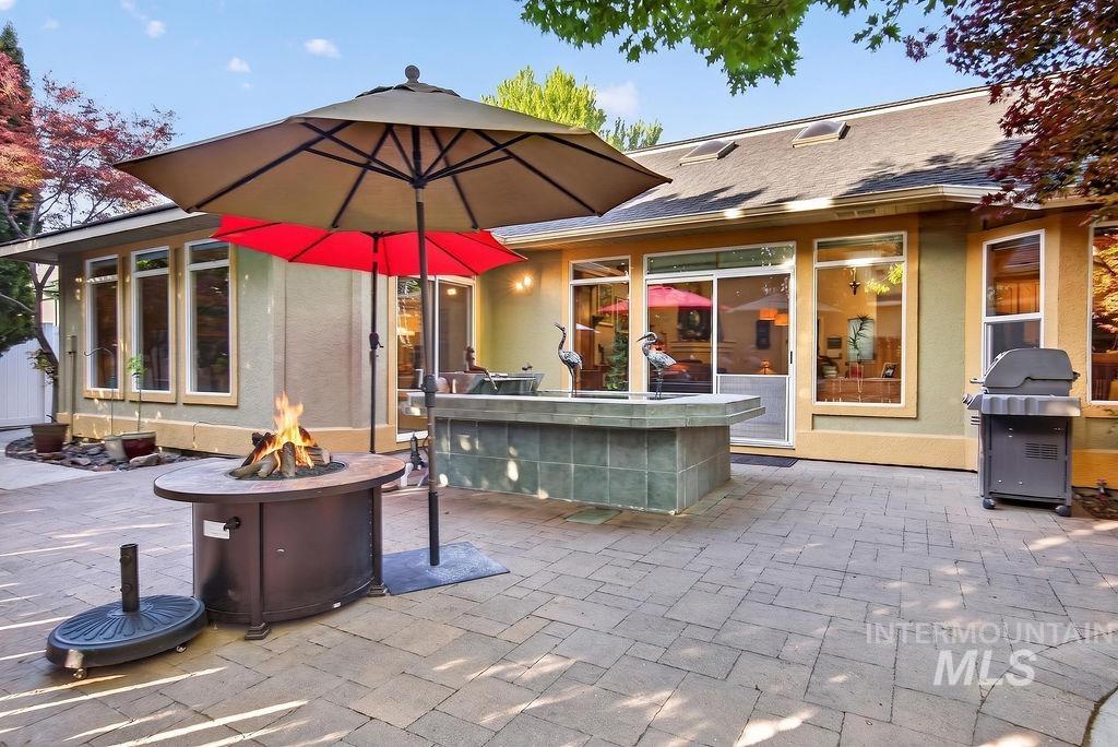 2126 S Weimaraner Way, Meridian, Idaho 83642-4610, 4 Bedrooms, 2 Bathrooms, Residential For Sale, Price $619,000, 98986304