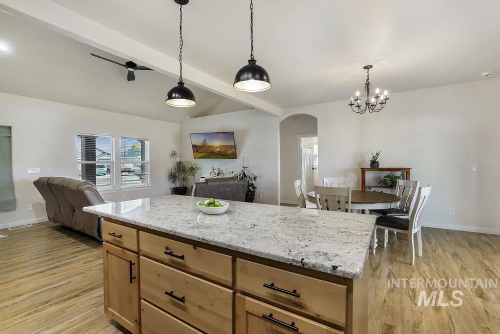 719 E Avenue J, Jerome, Idaho 83338-3264, 4 Bedrooms, 2 Bathrooms, Residential For Sale, Price $389,500,MLS 98986306