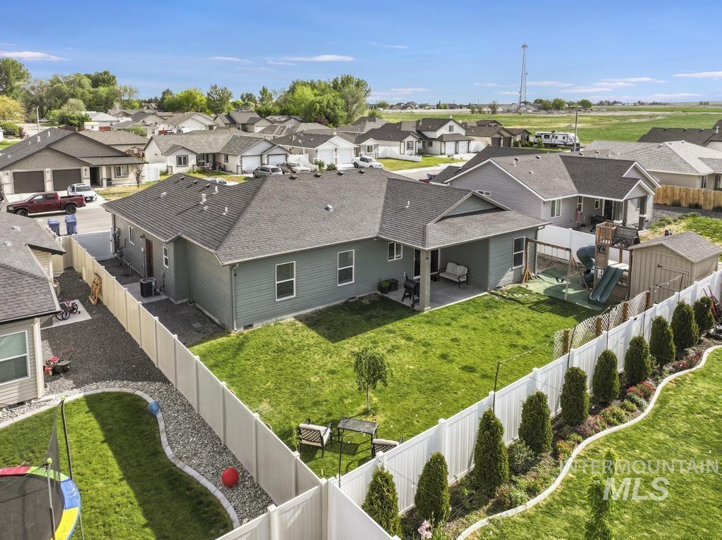 719 E Avenue J, Jerome, Idaho 83338-3264, 4 Bedrooms, 2 Bathrooms, Residential For Sale, Price $389,500,MLS 98986306