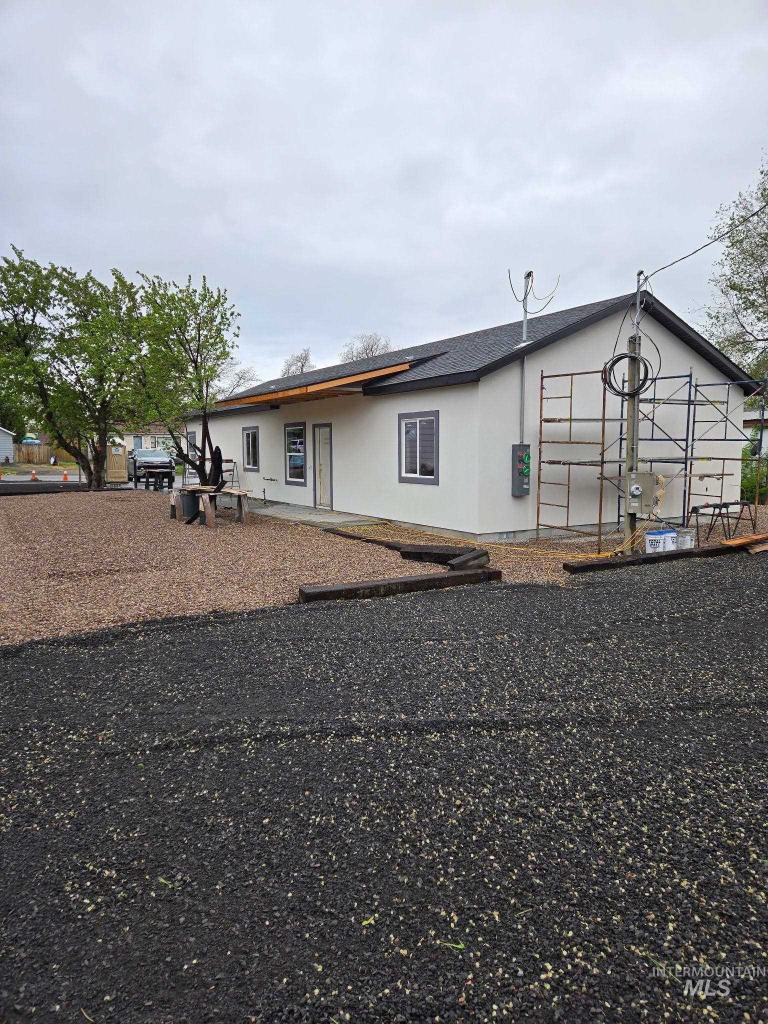 214 A/B E Avenue E, Jerome, Idaho 83301, 2 Bedrooms, 1 Bathroom, Residential Income For Sale, Price $465,000, 98986307