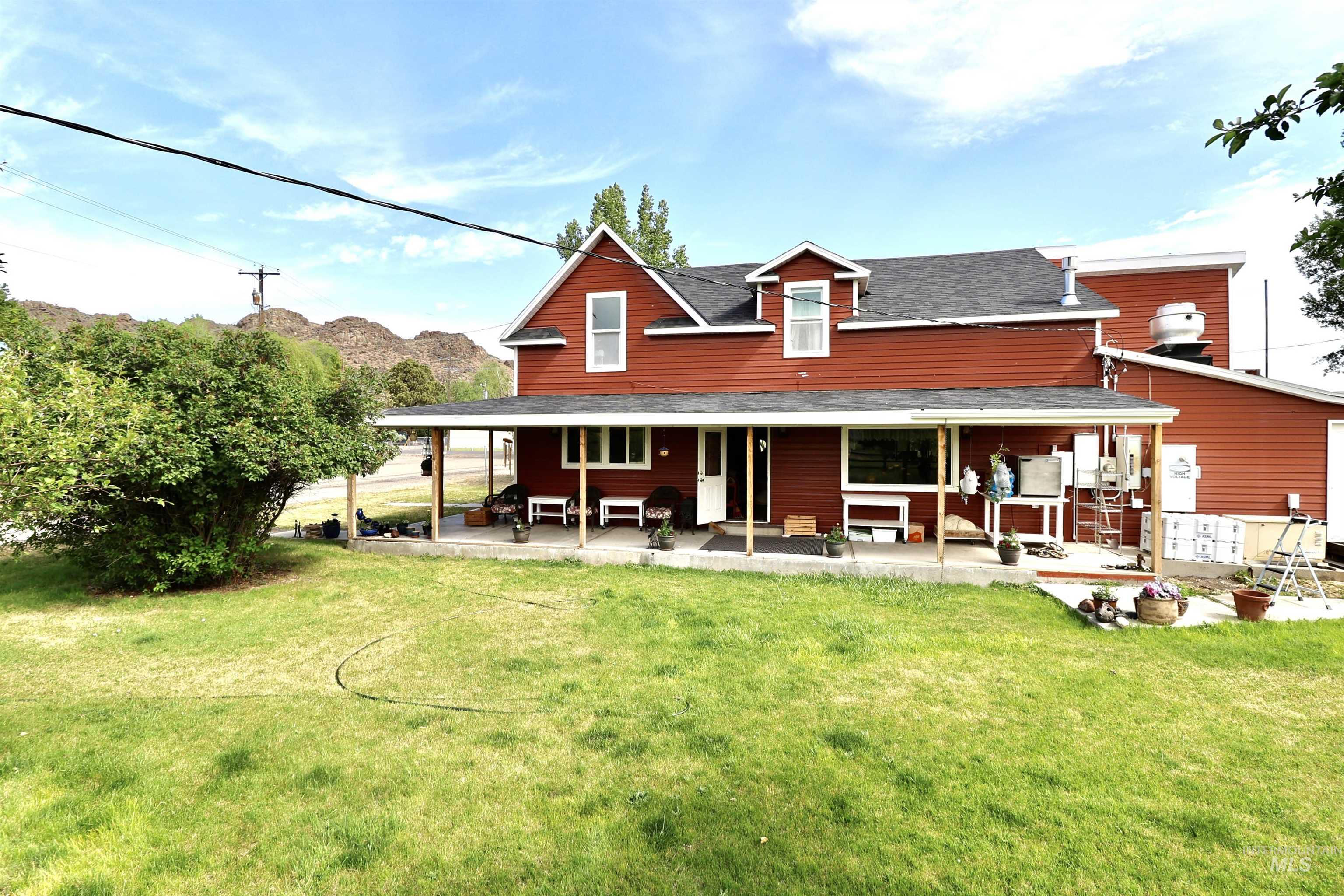 306 Wroten St, Jordan Valley, Oregon 97910, 5 Bedrooms, 3 Bathrooms, Residential For Sale, Price $454,000,MLS 98986313