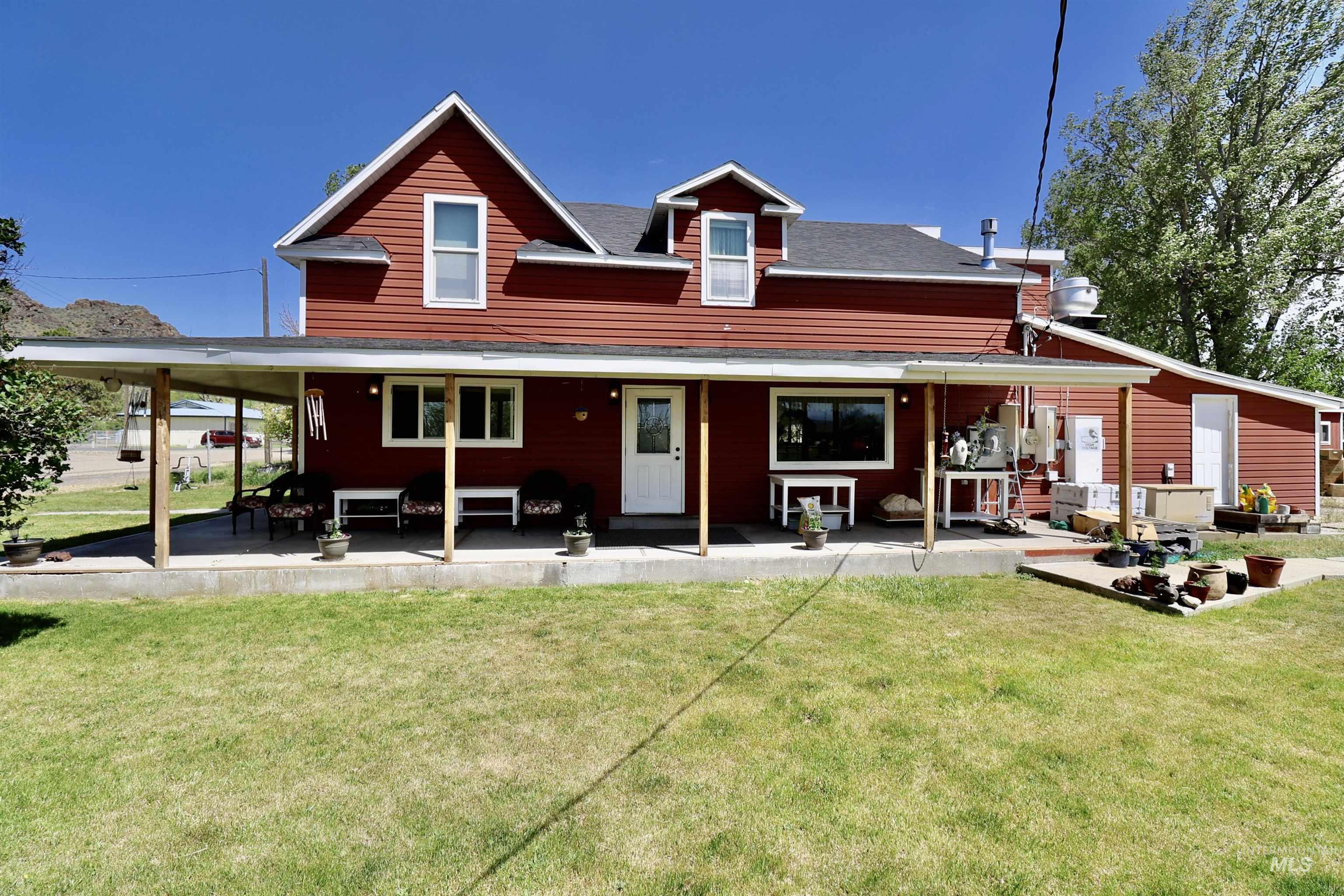 306 Wroten St, Jordan Valley, Oregon 97910, 5 Bedrooms, 3 Bathrooms, Residential For Sale, Price $454,000,MLS 98986313