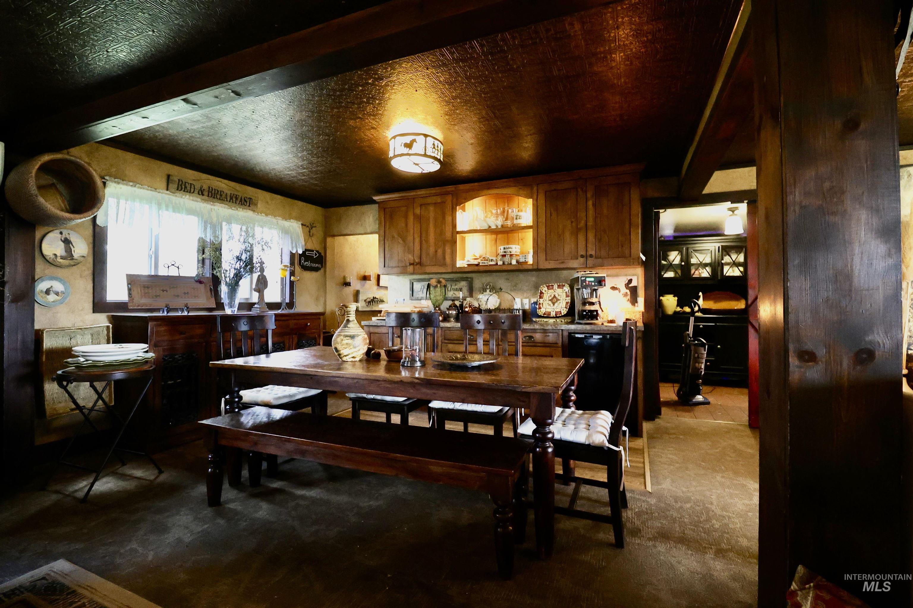 306 Wroten St, Jordan Valley, Oregon 97910, 5 Bedrooms, 3 Bathrooms, Residential For Sale, Price $454,000,MLS 98986313