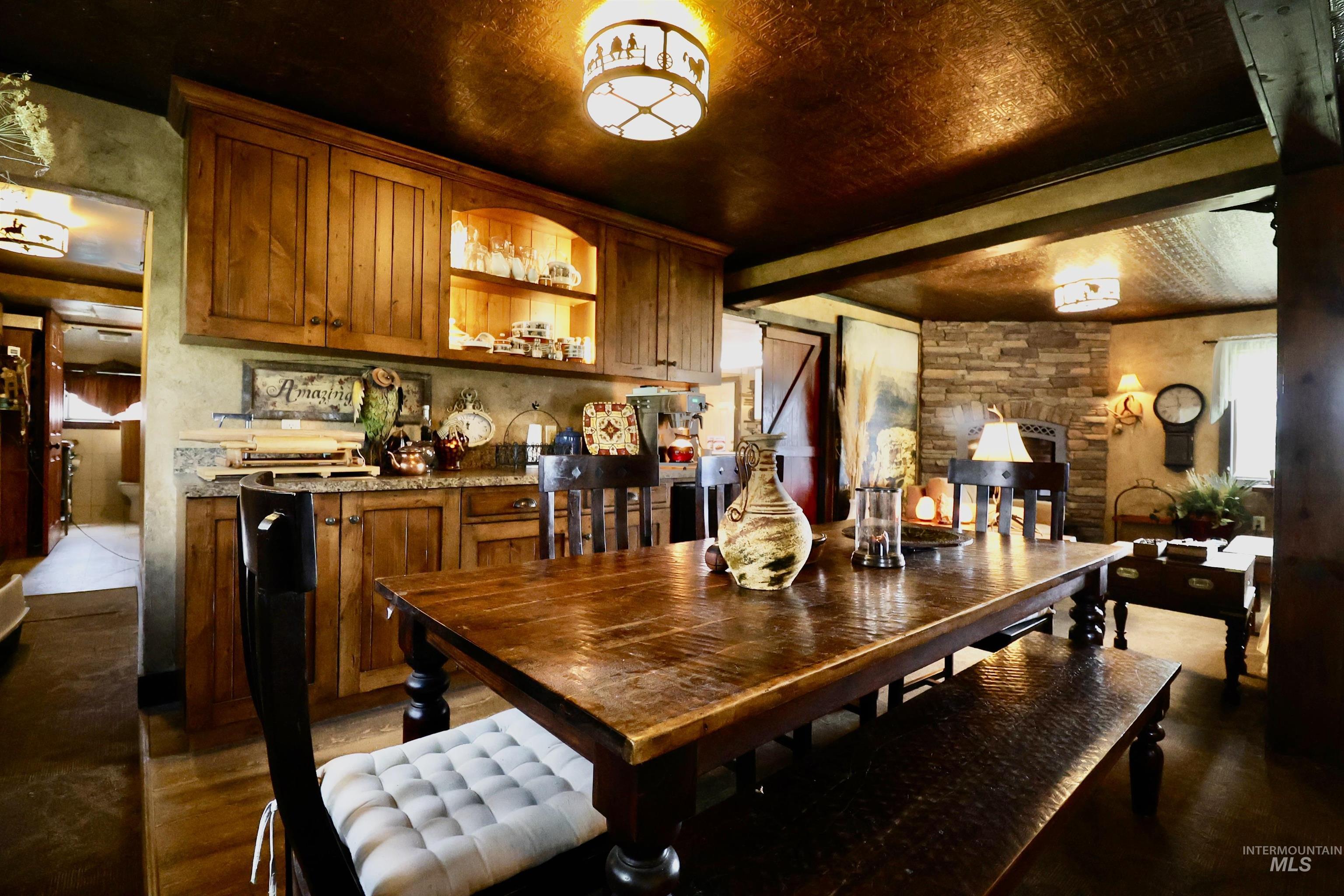 306 Wroten St, Jordan Valley, Oregon 97910, 5 Bedrooms, 3 Bathrooms, Residential For Sale, Price $454,000,MLS 98986313