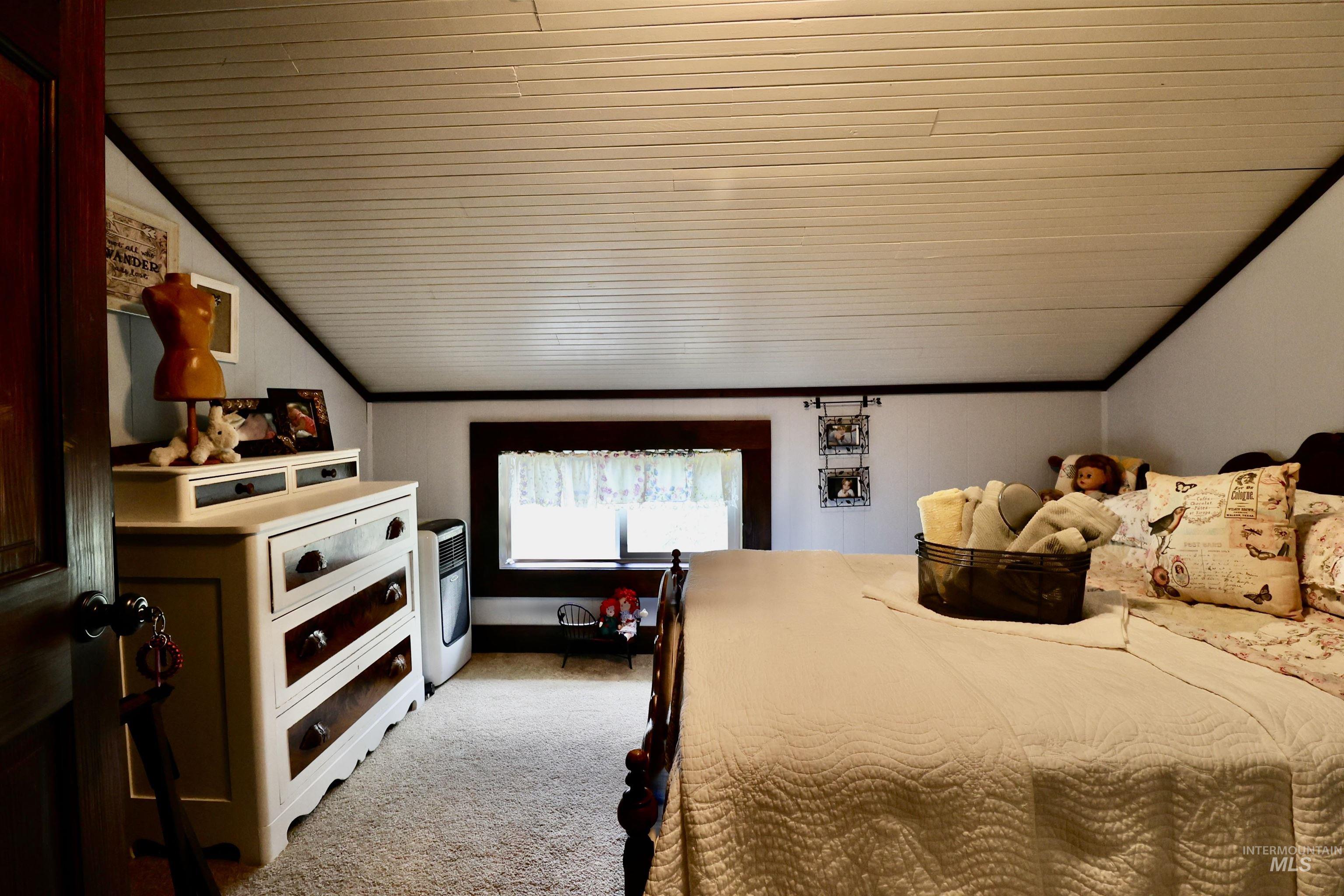 306 Wroten St, Jordan Valley, Oregon 97910, 5 Bedrooms, 3 Bathrooms, Residential For Sale, Price $454,000,MLS 98986313