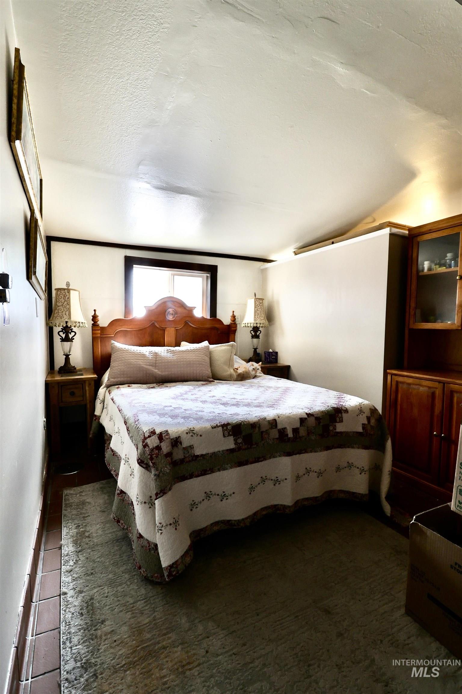 306 Wroten St, Jordan Valley, Oregon 97910, 5 Bedrooms, 3 Bathrooms, Residential For Sale, Price $454,000,MLS 98986313
