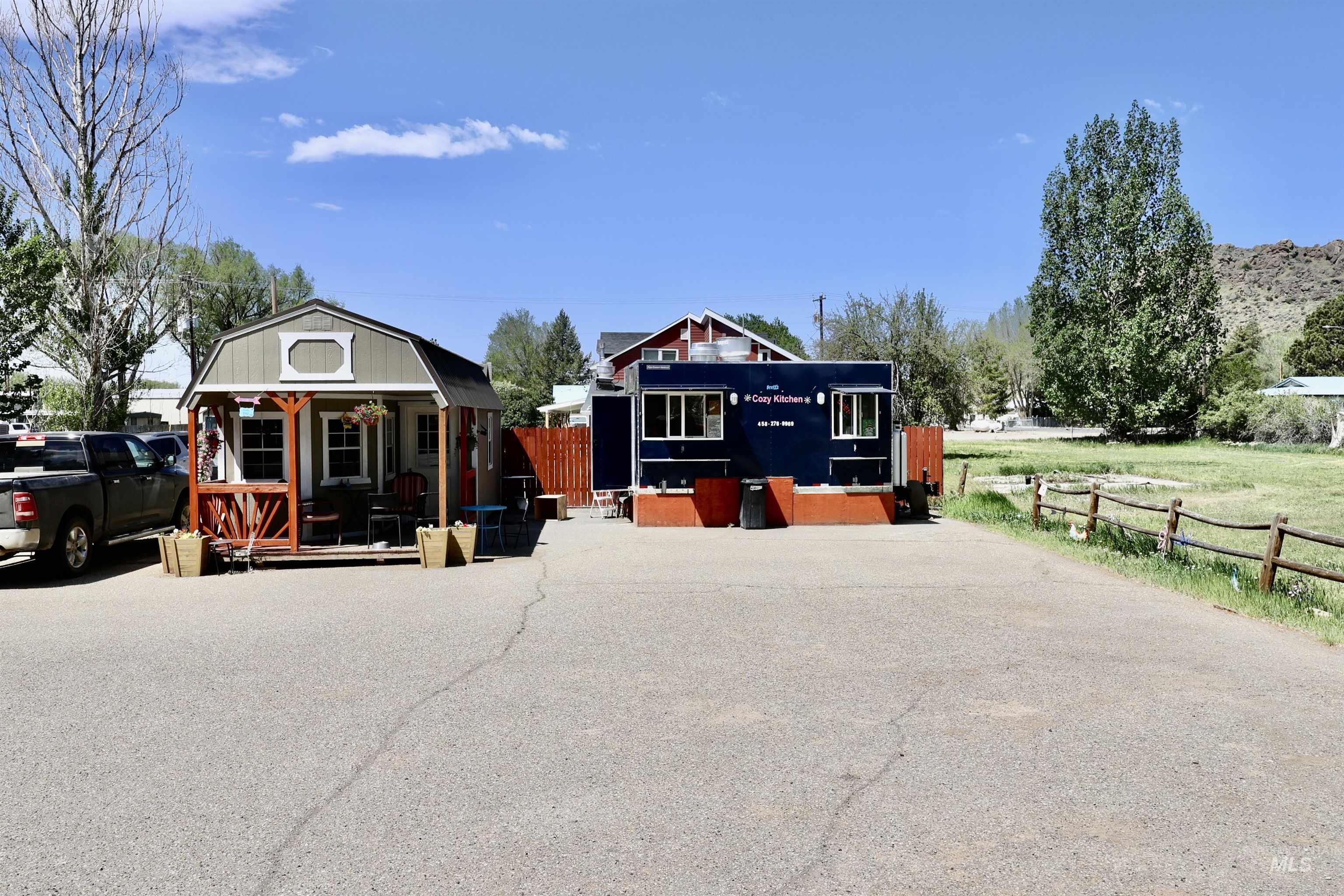 306 Wroten St, Jordan Valley, Oregon 97910, 5 Bedrooms, 3 Bathrooms, Residential For Sale, Price $454,000,MLS 98986313