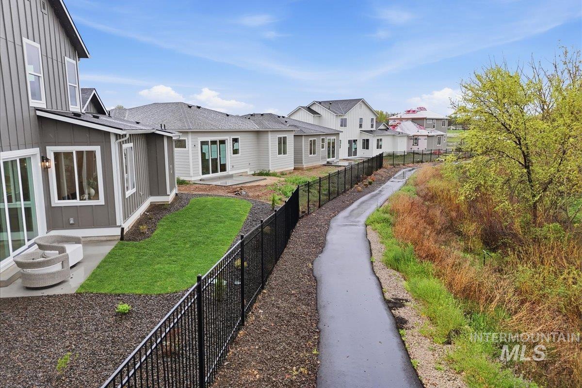 900 W Circinae St, Kuna, Idaho 83634, 3 Bedrooms, 2.5 Bathrooms, Residential For Sale, Price $579,000, 98986315