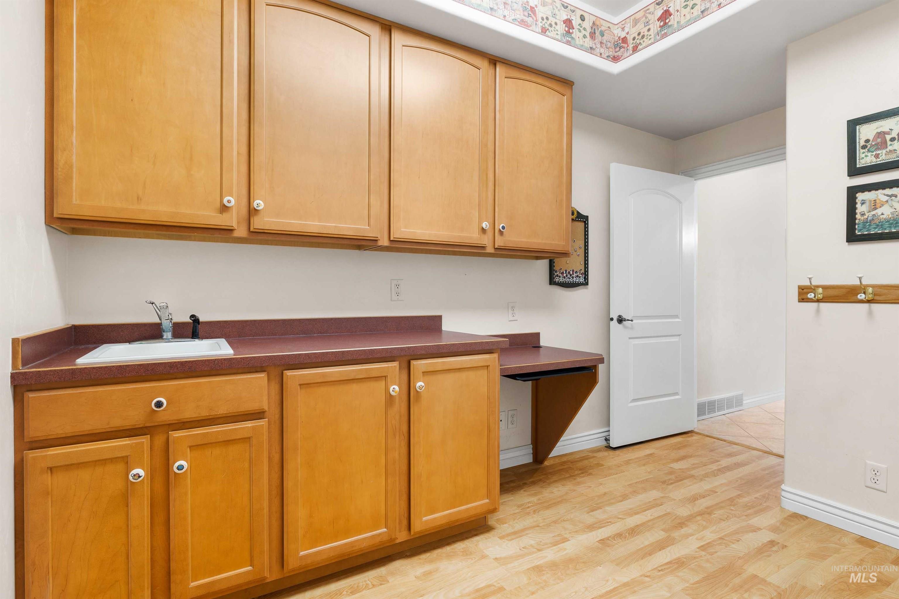 2522 E 3719 N, Twin Falls, Idaho 83301-2011, 5 Bedrooms, 3 Bathrooms, Residential For Sale, Price $777,500,MLS 98986317