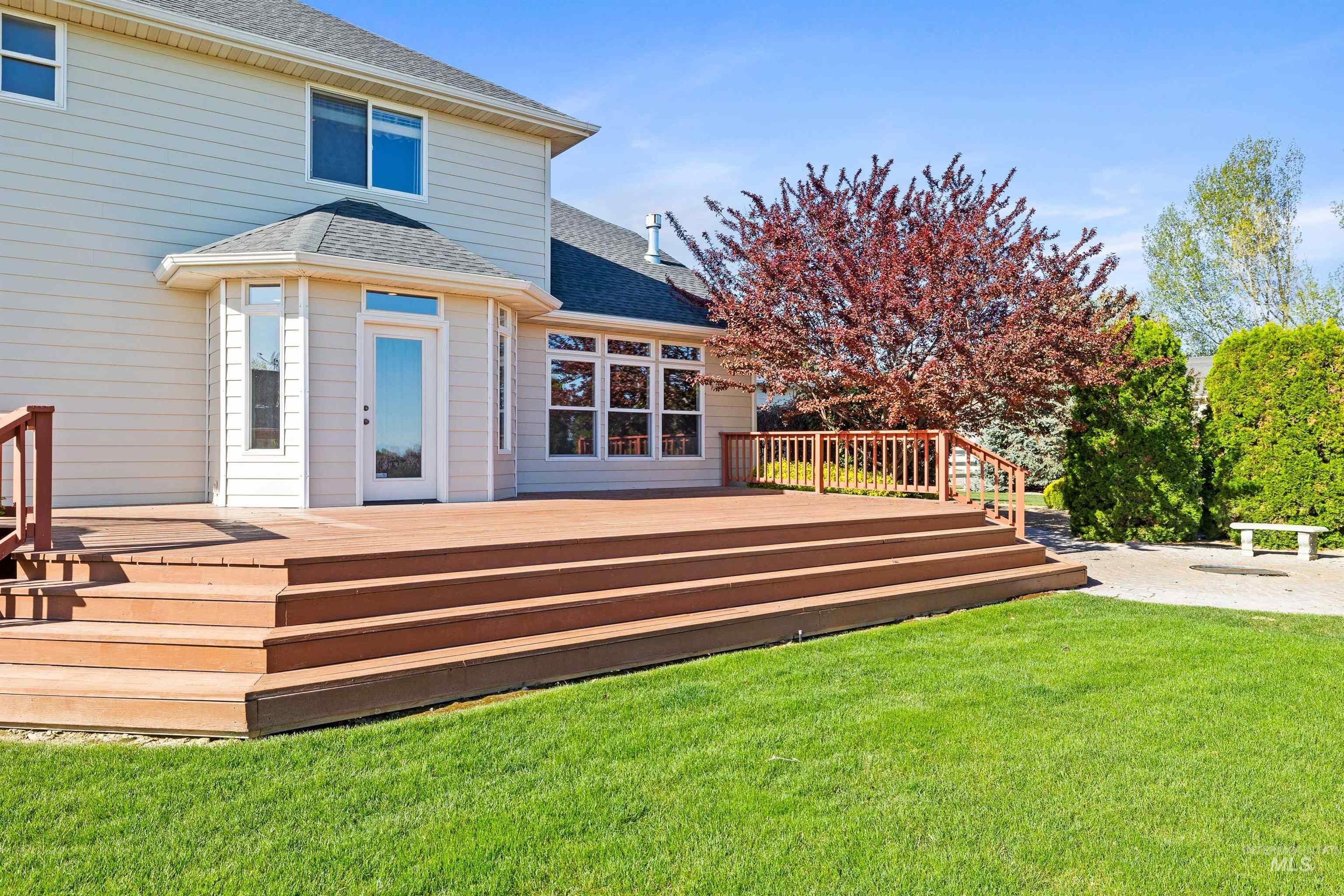 2522 E 3719 N, Twin Falls, Idaho 83301-2011, 5 Bedrooms, 3 Bathrooms, Residential For Sale, Price $777,500,MLS 98986317