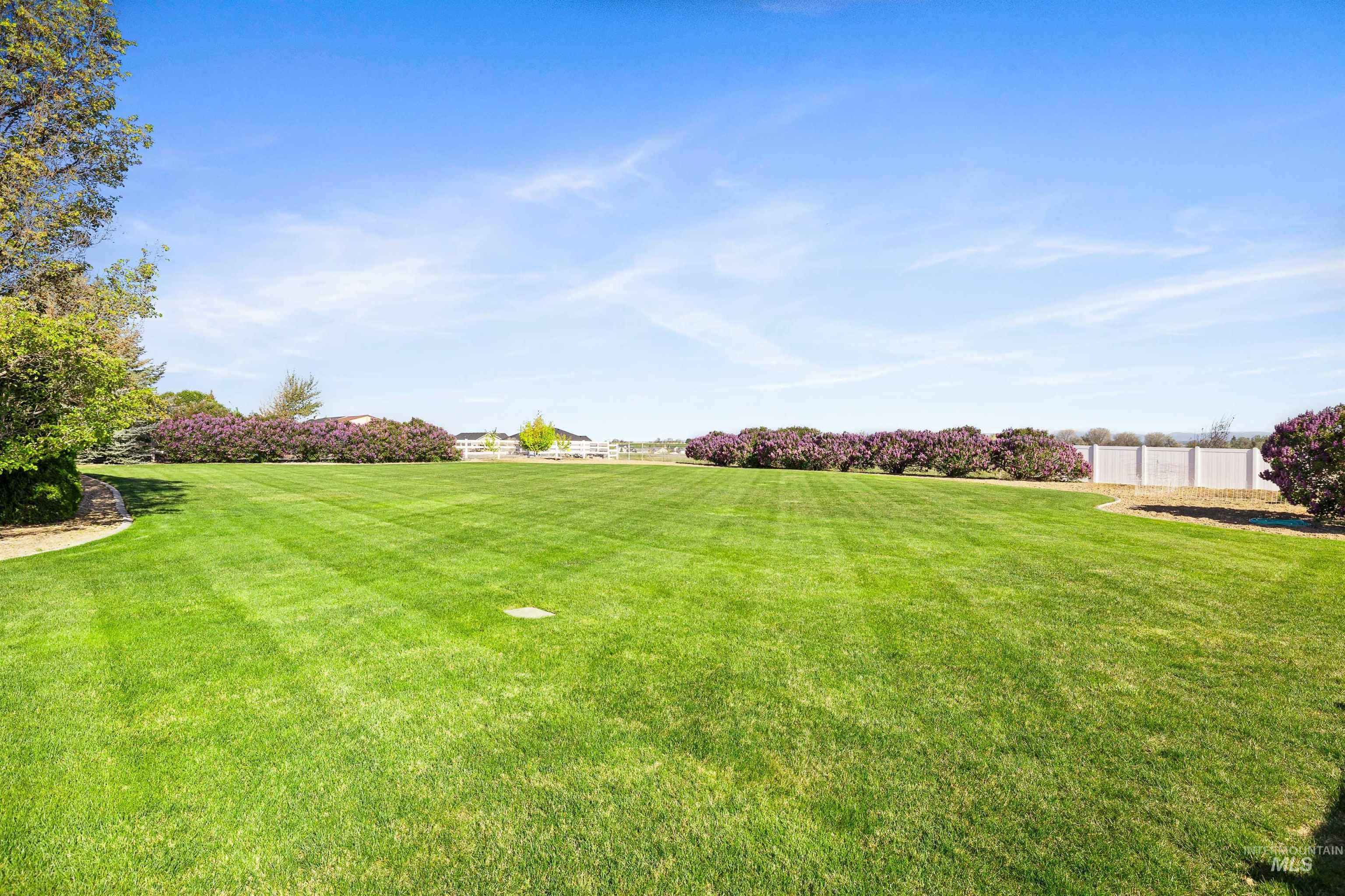 2522 E 3719 N, Twin Falls, Idaho 83301-2011, 5 Bedrooms, 3 Bathrooms, Residential For Sale, Price $777,500,MLS 98986317