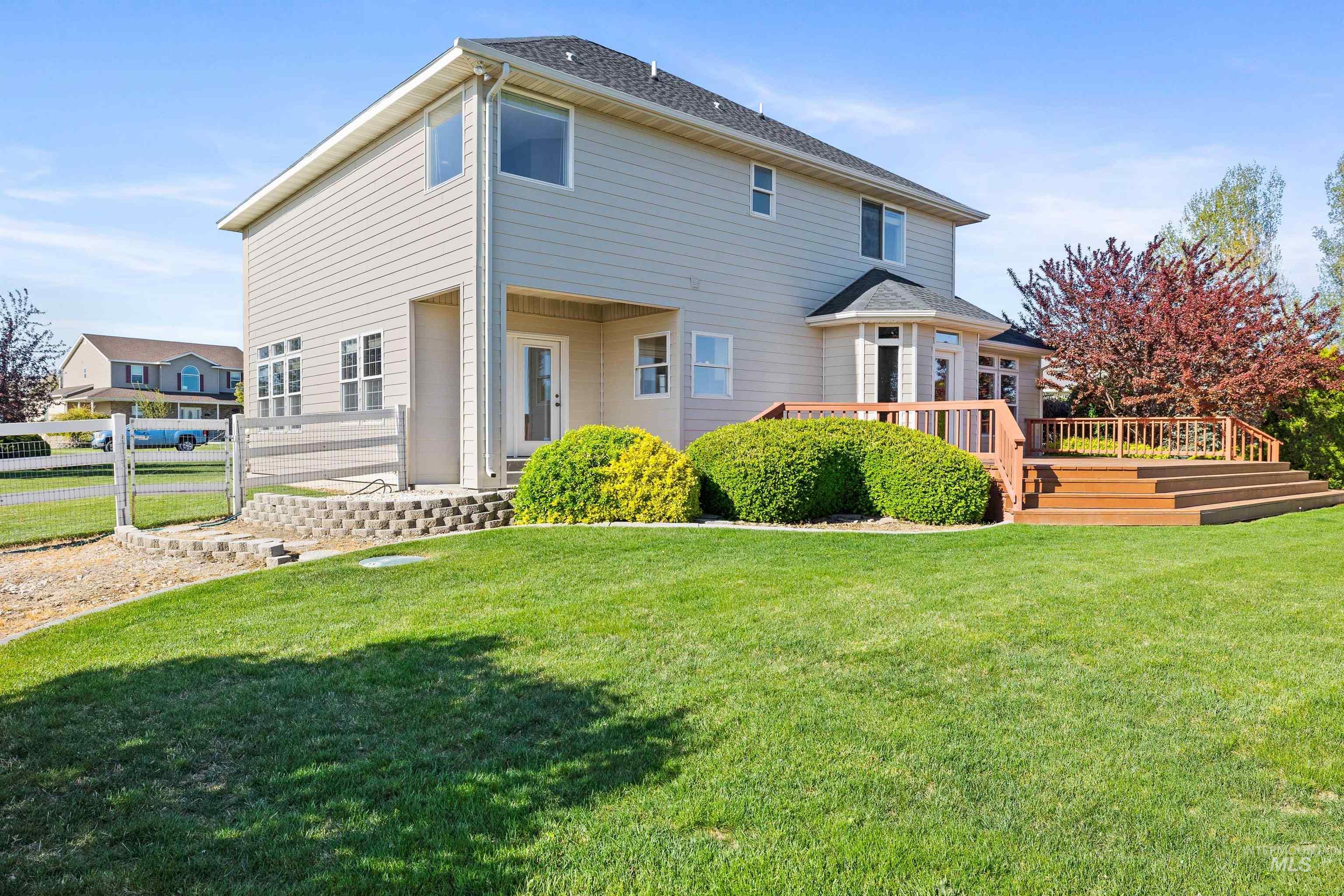 2522 E 3719 N, Twin Falls, Idaho 83301-2011, 5 Bedrooms, 3 Bathrooms, Residential For Sale, Price $777,500,MLS 98986317