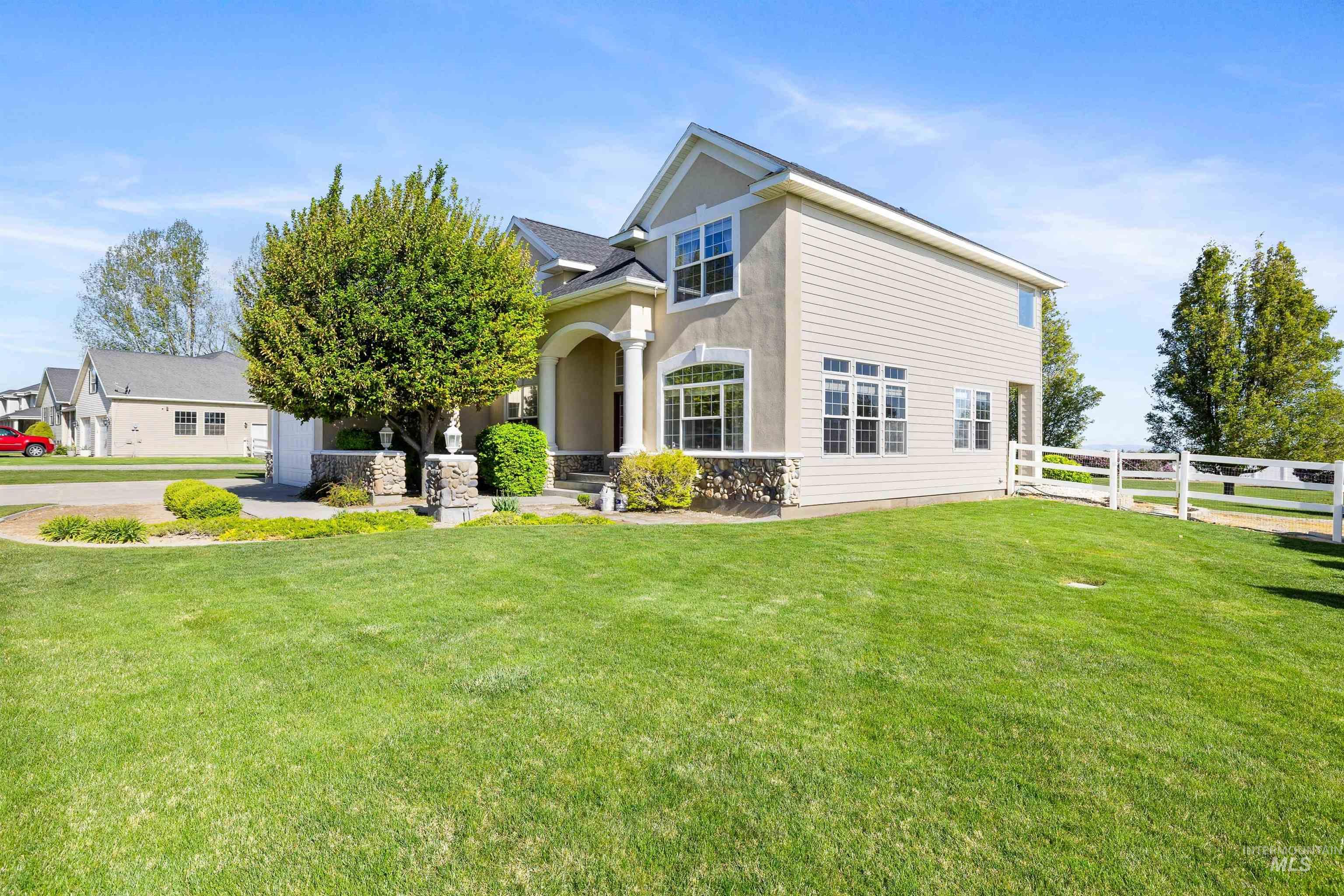 2522 E 3719 N, Twin Falls, Idaho 83301-2011, 5 Bedrooms, 3 Bathrooms, Residential For Sale, Price $777,500,MLS 98986317